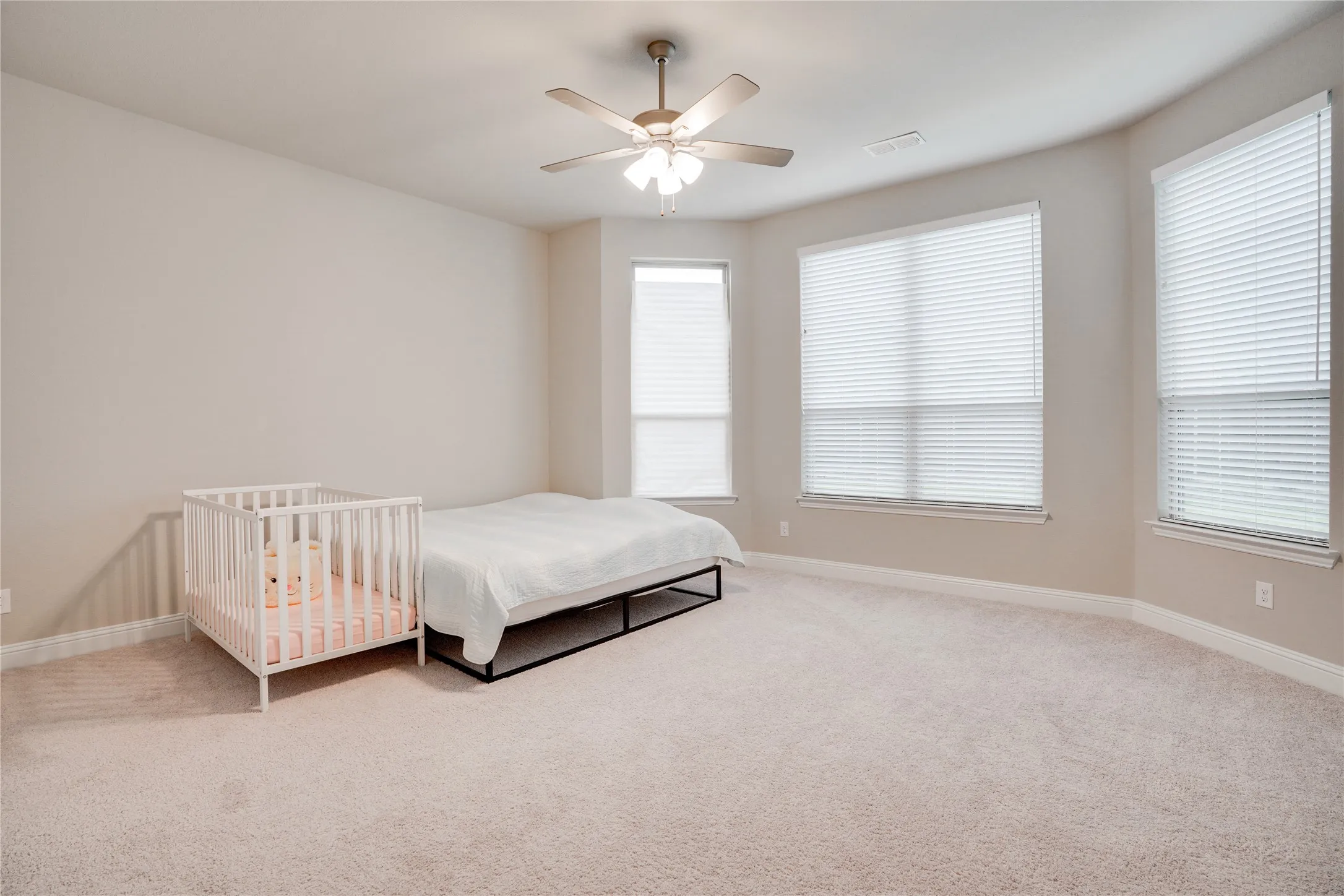 Single Family Residence For Rent in Denton County , 1521 Bison Trail, Aubrey, Texas 76227, 5 Bedroom, 4 Bathroom, 3 Garage spaces, 4,000 Sqft, built in 2022, mls#21384274, Real Estate Agent in Aubrey, Homes For Rent in Denton county, Homes For Rent in Aubrey, Realtor in Aubrey Texas, Real Estate Brokerage Independent Realty Texas, Luminita Cordes Realtor