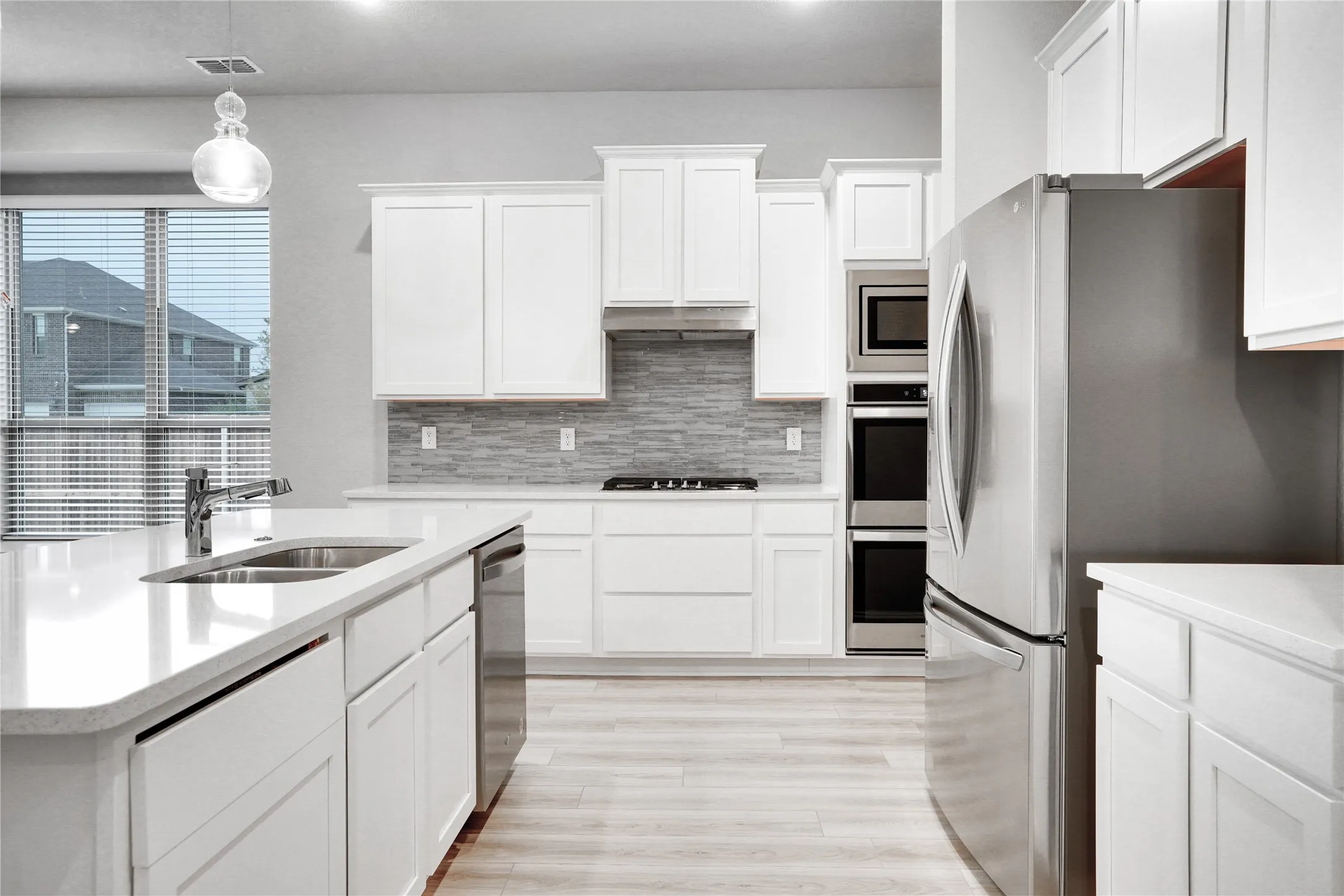 Single Family Residence For Rent in Denton County , 1521 Bison Trail, Aubrey, Texas 76227, 5 Bedroom, 4 Bathroom, 3 Garage spaces, 4,000 Sqft, built in 2022, mls#21384274, Real Estate Agent in Aubrey, Homes For Rent in Denton county, Homes For Rent in Aubrey, Realtor in Aubrey Texas, Real Estate Brokerage Independent Realty Texas, Luminita Cordes Realtor