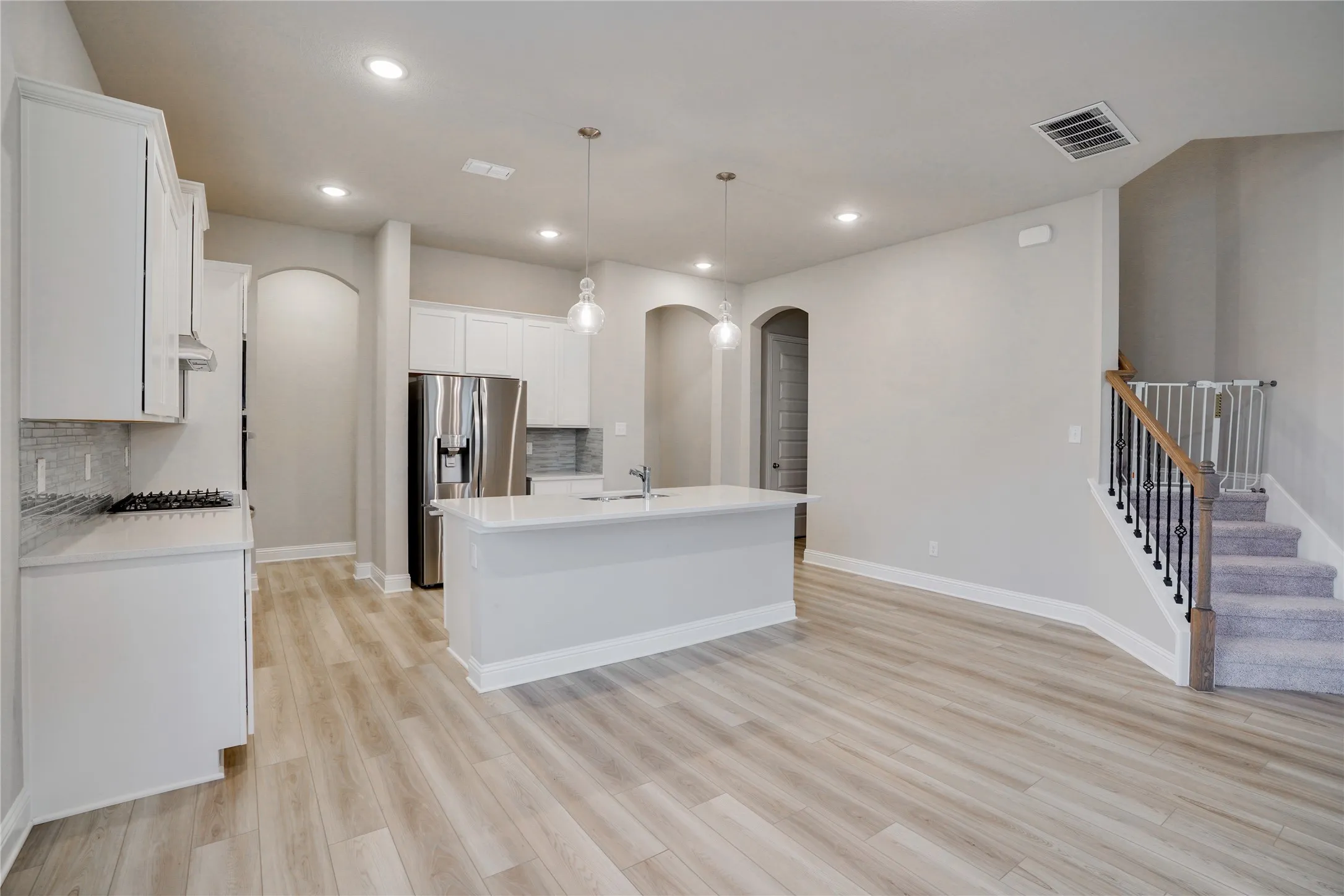 Single Family Residence For Rent in Denton County , 1521 Bison Trail, Aubrey, Texas 76227, 5 Bedroom, 4 Bathroom, 3 Garage spaces, 4,000 Sqft, built in 2022, mls#21384274, Real Estate Agent in Aubrey, Homes For Rent in Denton county, Homes For Rent in Aubrey, Realtor in Aubrey Texas, Real Estate Brokerage Independent Realty Texas, Luminita Cordes Realtor