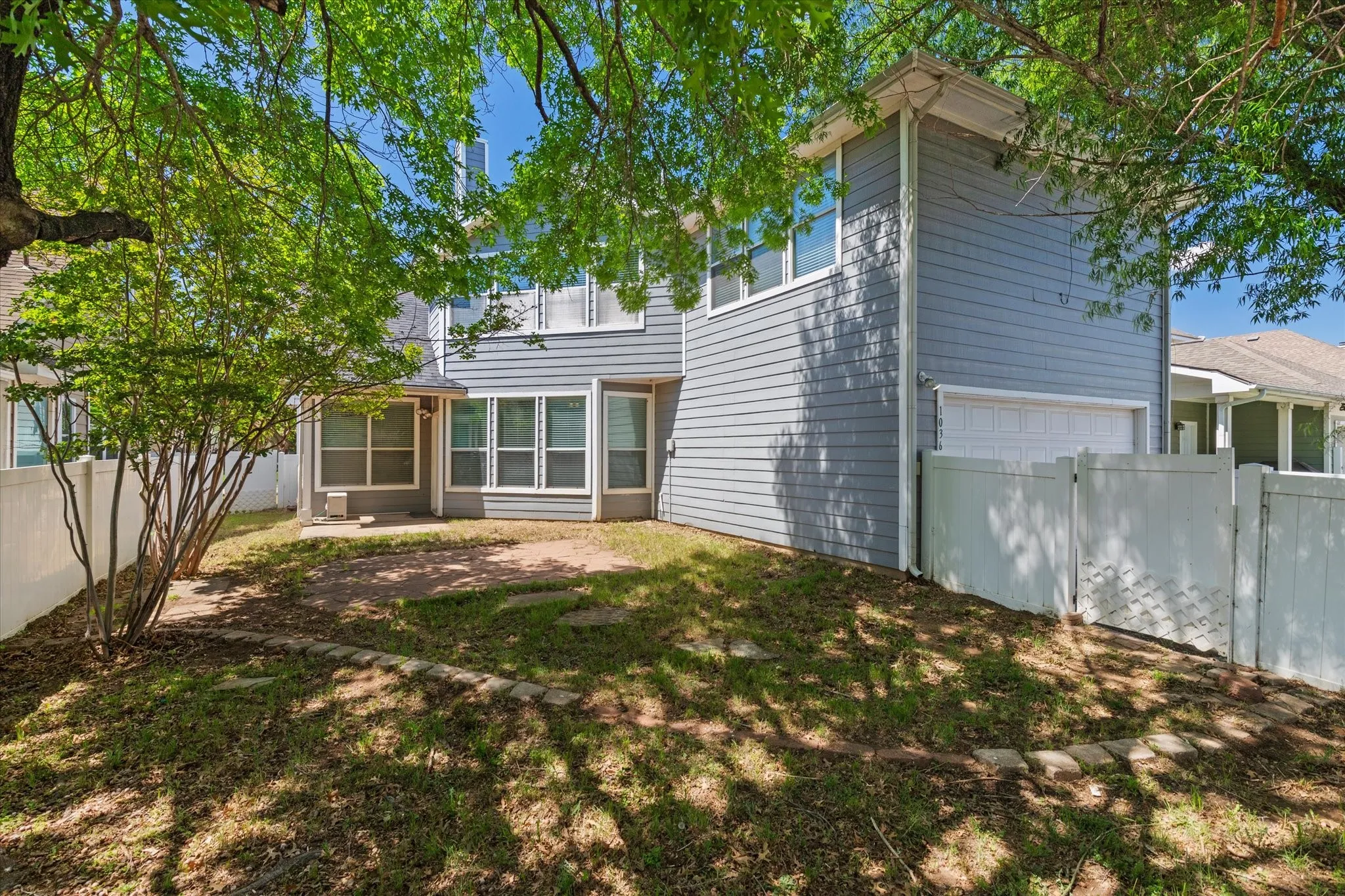 Single Family Residence For Sale in Denton County , 1036 Elm Drive, Providence Village, Texas 76227, 4 Bedroom, 3 Bathroom, 2 Garage spaces, 2,600 Sqft, built in 2002, mls#21384271, Real Estate Agent in Providence Village, Homes For Sale in Denton county, Homes For Sale in Providence Village, Realtor in Providence Village Texas, Real Estate Brokerage Independent Realty Texas, Luminita Cordes Realtor