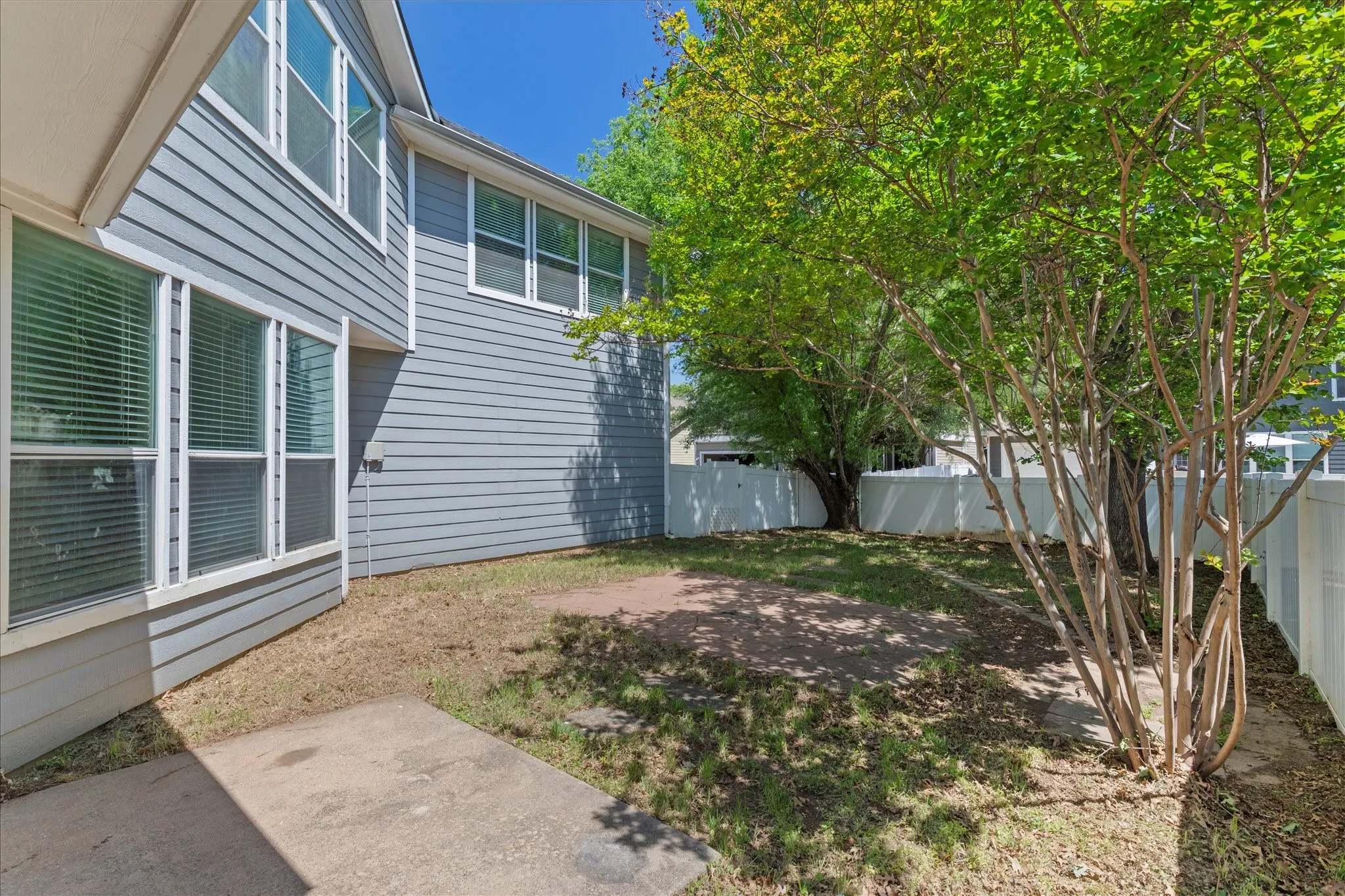 Single Family Residence For Sale in Denton County , 1036 Elm Drive, Providence Village, Texas 76227, 4 Bedroom, 3 Bathroom, 2 Garage spaces, 2,600 Sqft, built in 2002, mls#21384271, Real Estate Agent in Providence Village, Homes For Sale in Denton county, Homes For Sale in Providence Village, Realtor in Providence Village Texas, Real Estate Brokerage Independent Realty Texas, Luminita Cordes Realtor
