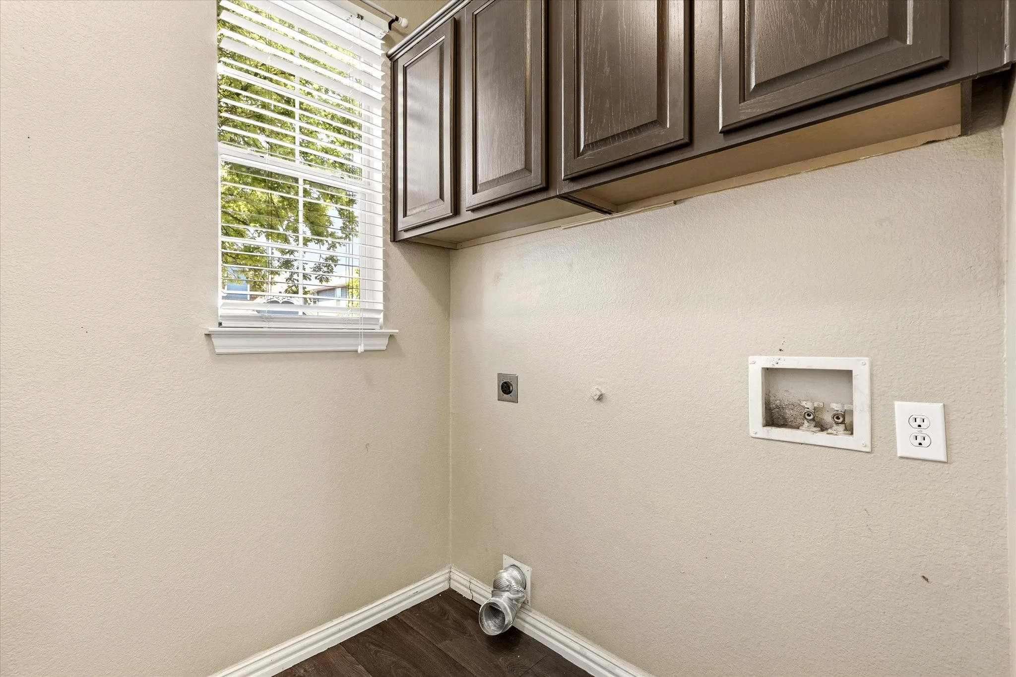 Single Family Residence For Sale in Denton County , 1036 Elm Drive, Providence Village, Texas 76227, 4 Bedroom, 3 Bathroom, 2 Garage spaces, 2,600 Sqft, built in 2002, mls#21384271, Real Estate Agent in Providence Village, Homes For Sale in Denton county, Homes For Sale in Providence Village, Realtor in Providence Village Texas, Real Estate Brokerage Independent Realty Texas, Luminita Cordes Realtor