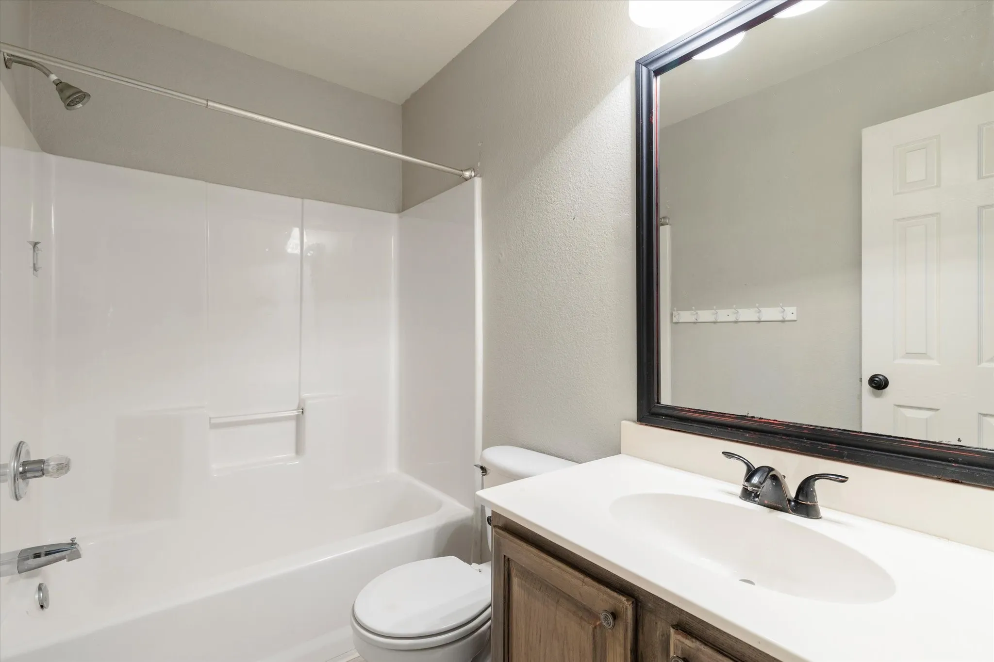 Single Family Residence For Sale in Denton County , 1036 Elm Drive, Providence Village, Texas 76227, 4 Bedroom, 3 Bathroom, 2 Garage spaces, 2,600 Sqft, built in 2002, mls#21384271, Real Estate Agent in Providence Village, Homes For Sale in Denton county, Homes For Sale in Providence Village, Realtor in Providence Village Texas, Real Estate Brokerage Independent Realty Texas, Luminita Cordes Realtor