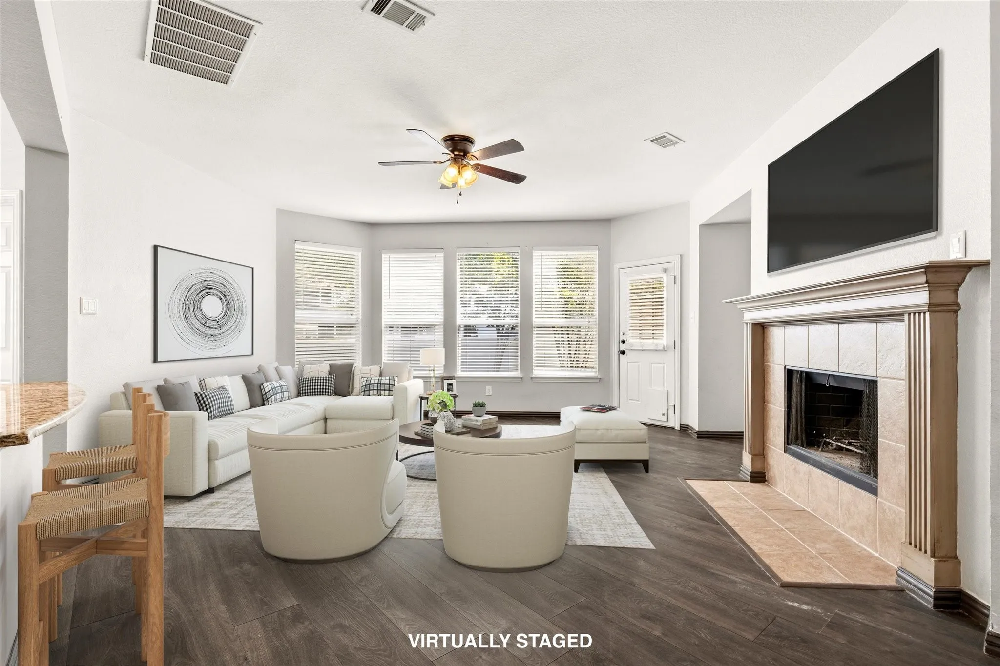 Single Family Residence For Sale in Denton County , 1036 Elm Drive, Providence Village, Texas 76227, 4 Bedroom, 3 Bathroom, 2 Garage spaces, 2,600 Sqft, built in 2002, mls#21384271, Real Estate Agent in Providence Village, Homes For Sale in Denton county, Homes For Sale in Providence Village, Realtor in Providence Village Texas, Real Estate Brokerage Independent Realty Texas, Luminita Cordes Realtor