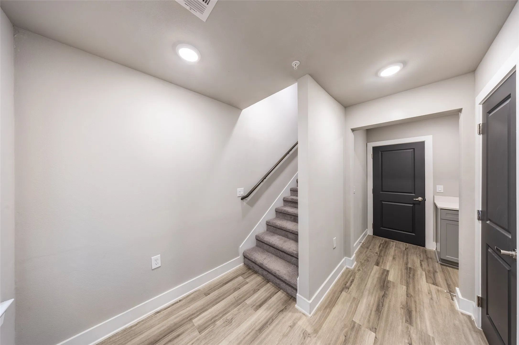 Townhouse For Rent in Collin County , 3353 Wynwood Drive, Plano, Texas 75074, 3 Bedroom, 4 Bathroom, 2 Garage spaces, 1,870 Sqft, built in 2022, mls#21383672, Real Estate Agent in Plano, Homes For Rent in Collin county, Homes For Rent in Plano, Realtor in Plano Texas, Real Estate Brokerage Independent Realty Texas, Luminita Cordes Realtor
