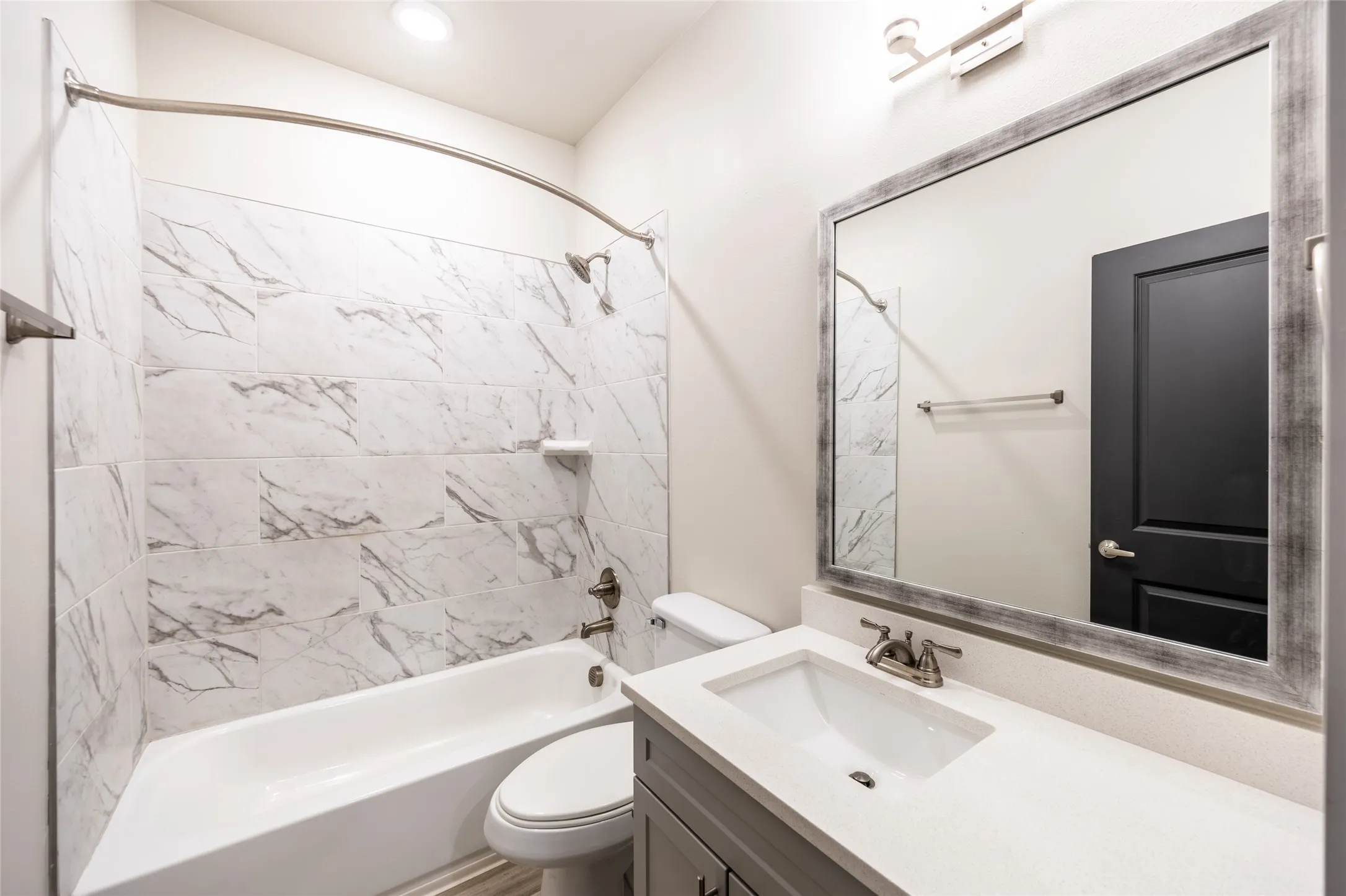 Townhouse For Rent in Collin County , 3353 Wynwood Drive, Plano, Texas 75074, 3 Bedroom, 4 Bathroom, 2 Garage spaces, 1,870 Sqft, built in 2022, mls#21383672, Real Estate Agent in Plano, Homes For Rent in Collin county, Homes For Rent in Plano, Realtor in Plano Texas, Real Estate Brokerage Independent Realty Texas, Luminita Cordes Realtor