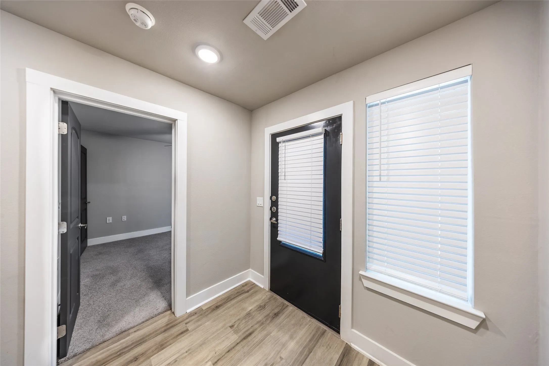 Townhouse For Rent in Collin County , 3353 Wynwood Drive, Plano, Texas 75074, 3 Bedroom, 4 Bathroom, 2 Garage spaces, 1,870 Sqft, built in 2022, mls#21383672, Real Estate Agent in Plano, Homes For Rent in Collin county, Homes For Rent in Plano, Realtor in Plano Texas, Real Estate Brokerage Independent Realty Texas, Luminita Cordes Realtor