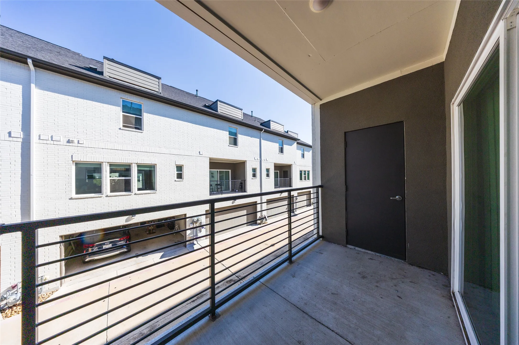 Townhouse For Rent in Collin County , 3353 Wynwood Drive, Plano, Texas 75074, 3 Bedroom, 4 Bathroom, 2 Garage spaces, 1,870 Sqft, built in 2022, mls#21383672, Real Estate Agent in Plano, Homes For Rent in Collin county, Homes For Rent in Plano, Realtor in Plano Texas, Real Estate Brokerage Independent Realty Texas, Luminita Cordes Realtor