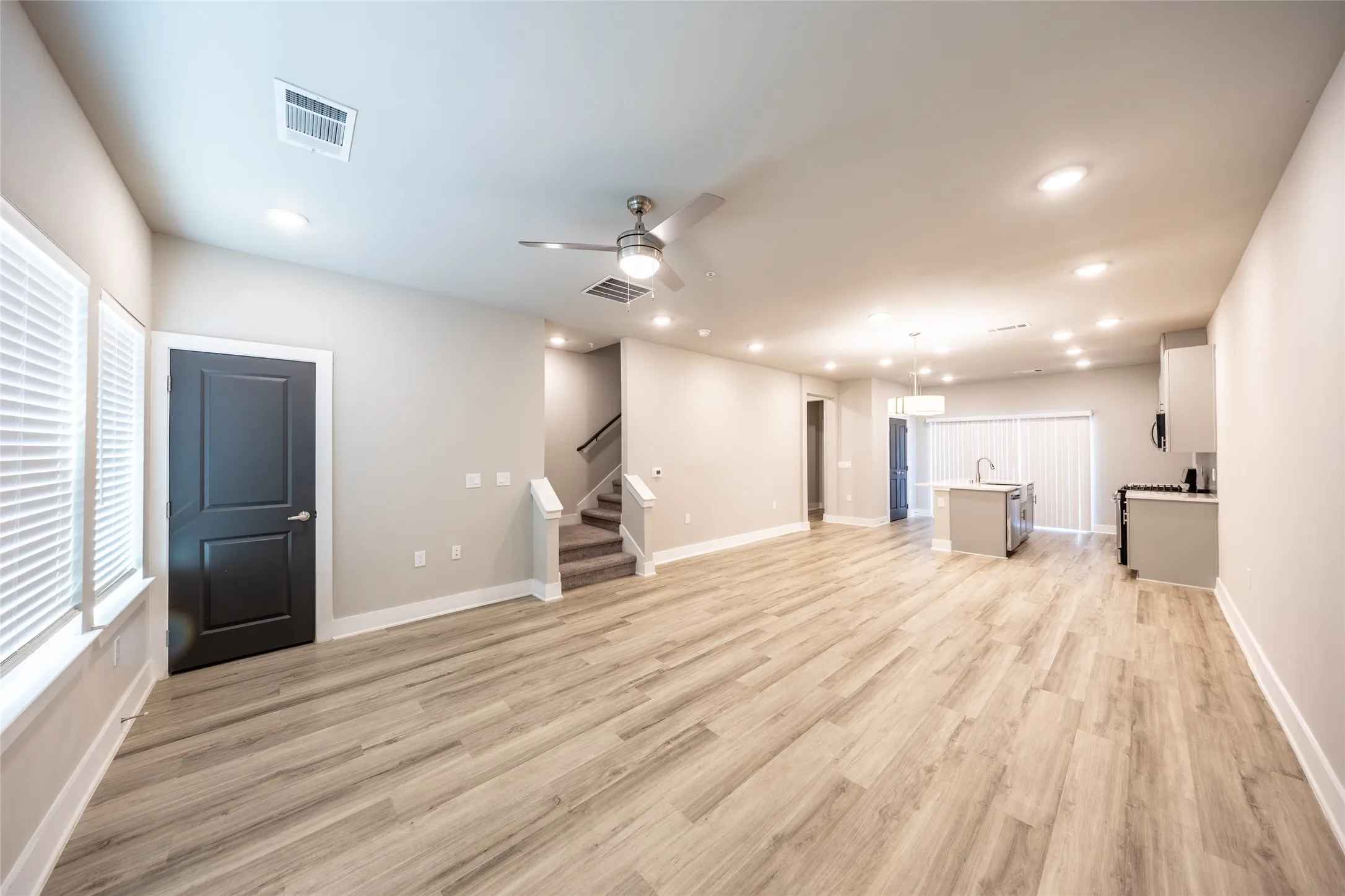 Townhouse For Rent in Collin County , 3353 Wynwood Drive, Plano, Texas 75074, 3 Bedroom, 4 Bathroom, 2 Garage spaces, 1,870 Sqft, built in 2022, mls#21383672, Real Estate Agent in Plano, Homes For Rent in Collin county, Homes For Rent in Plano, Realtor in Plano Texas, Real Estate Brokerage Independent Realty Texas, Luminita Cordes Realtor