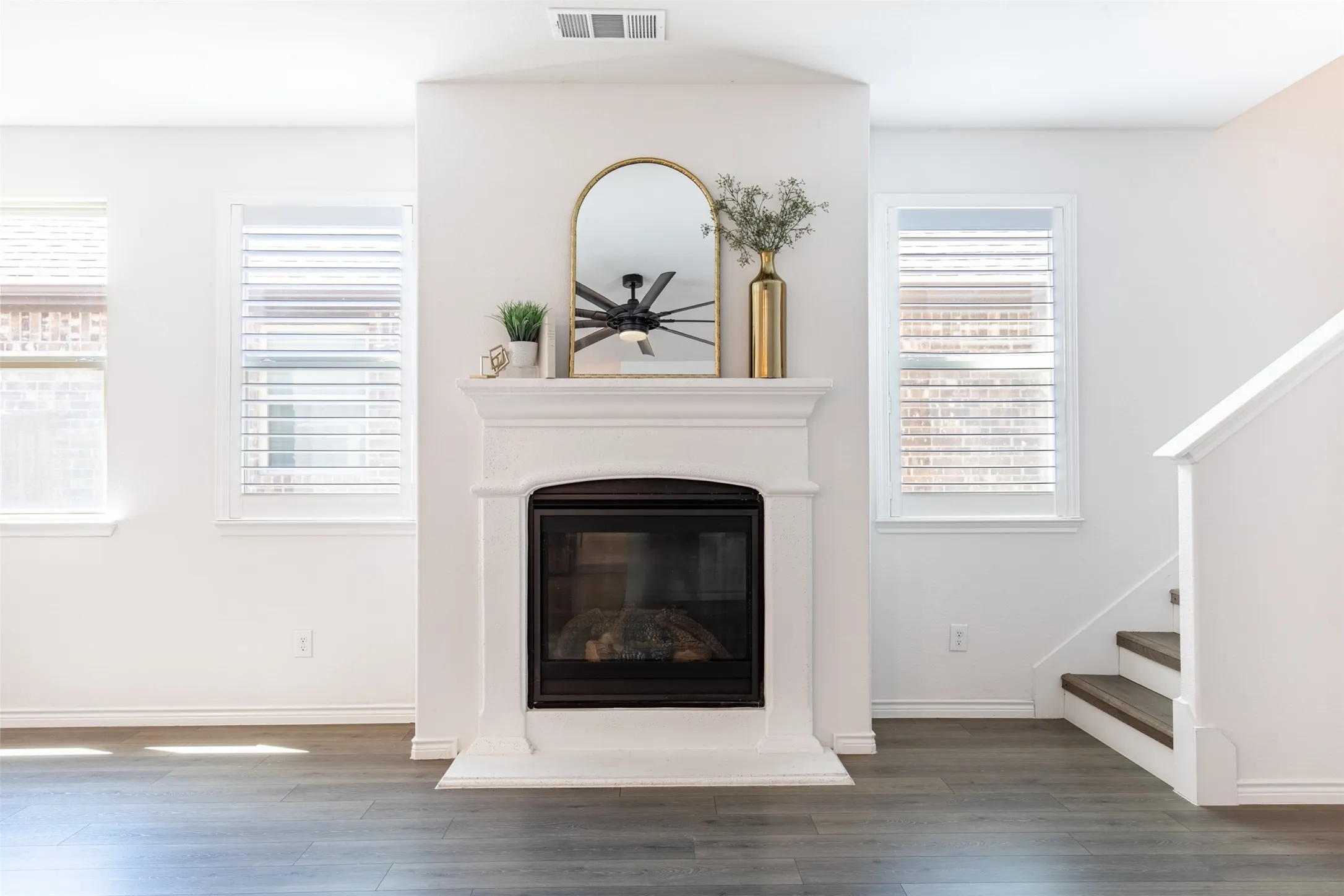 Single Family Residence For Sale in Collin County , 2720 Hale Road, Celina, Texas 75009, 4 Bedroom, 3 Bathroom, 2 Garage spaces, 1,947 Sqft, built in 2020, mls#21355722, Real Estate Agent in Celina, Homes For Sale in Collin county, Homes For Sale in Celina, Realtor in Celina Texas, Real Estate Brokerage Independent Realty Texas, Luminita Cordes Realtor