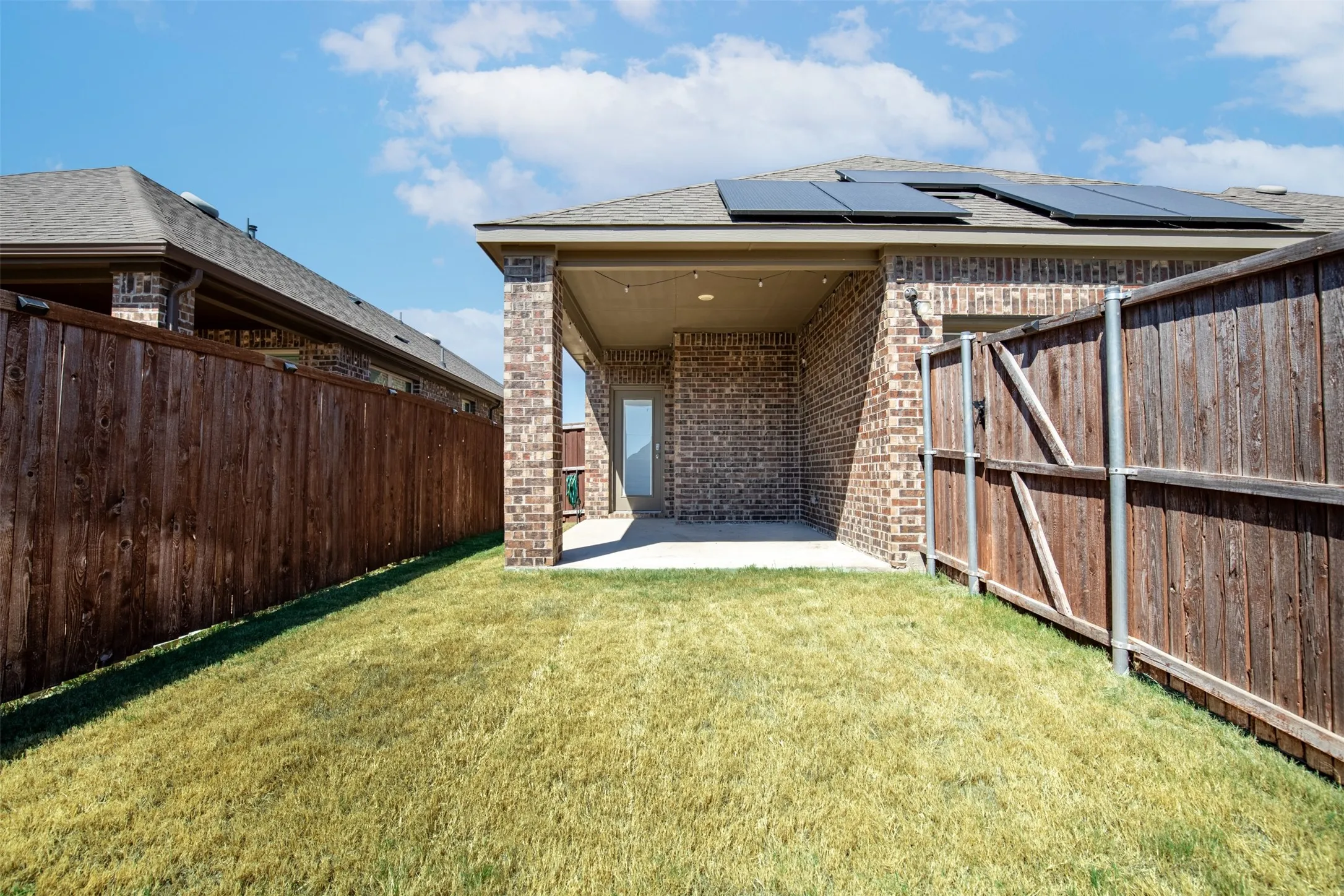 Single Family Residence For Sale in Collin County , 2720 Hale Road, Celina, Texas 75009, 4 Bedroom, 3 Bathroom, 2 Garage spaces, 1,947 Sqft, built in 2020, mls#21355722, Real Estate Agent in Celina, Homes For Sale in Collin county, Homes For Sale in Celina, Realtor in Celina Texas, Real Estate Brokerage Independent Realty Texas, Luminita Cordes Realtor