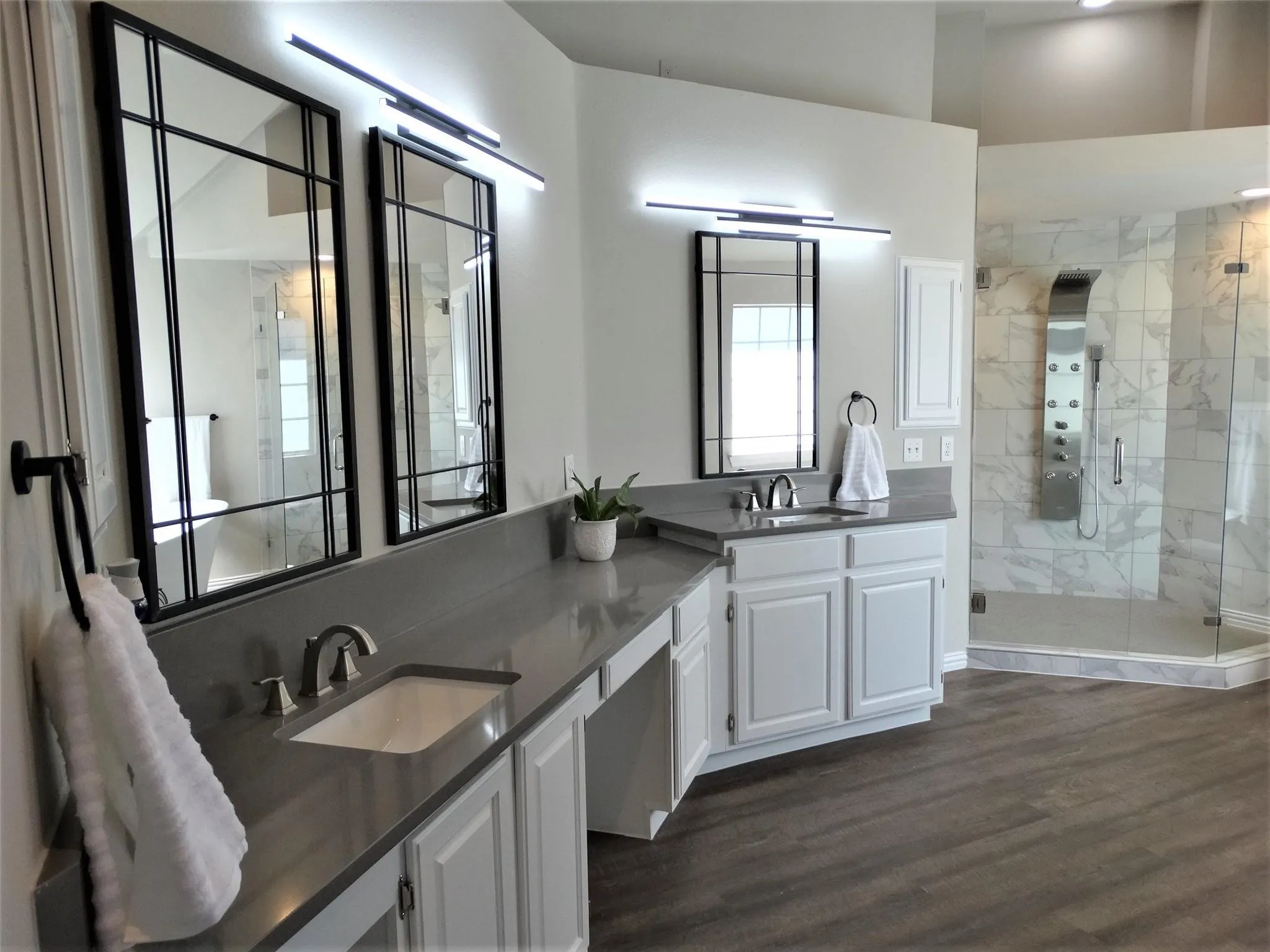 Single Family Residence For Rent in Collin County , 7904 Kettlewood Court, Plano, Texas 75025, 4 Bedroom, 4 Bathroom, 2 Garage spaces, 3,605 Sqft, built in 1991, mls#21383312, Real Estate Agent in Plano, Homes For Rent in Collin county, Homes For Rent in Plano, Realtor in Plano Texas, Real Estate Brokerage Independent Realty Texas, Luminita Cordes Realtor
