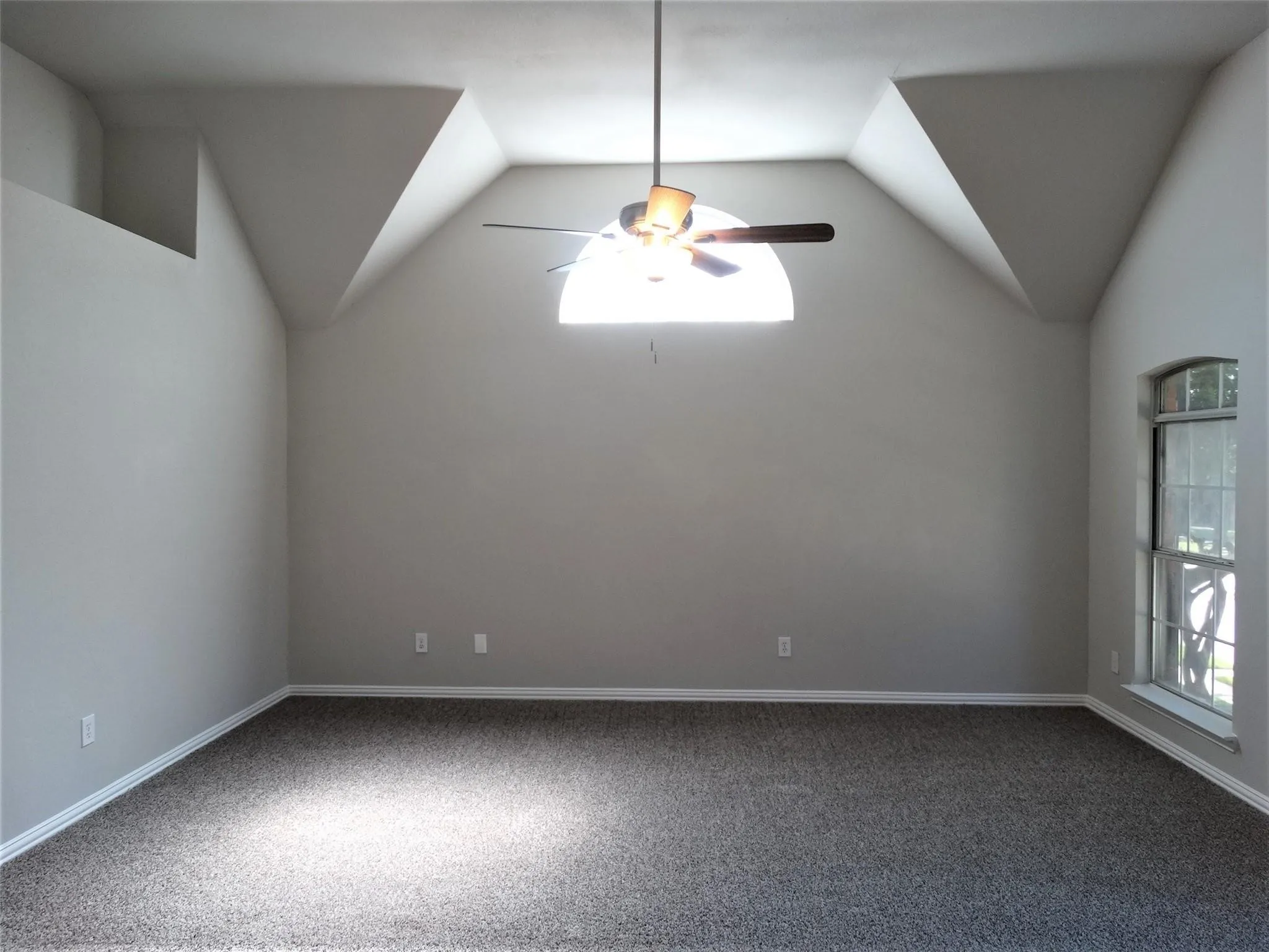 Single Family Residence For Rent in Collin County , 7904 Kettlewood Court, Plano, Texas 75025, 4 Bedroom, 4 Bathroom, 2 Garage spaces, 3,605 Sqft, built in 1991, mls#21383312, Real Estate Agent in Plano, Homes For Rent in Collin county, Homes For Rent in Plano, Realtor in Plano Texas, Real Estate Brokerage Independent Realty Texas, Luminita Cordes Realtor