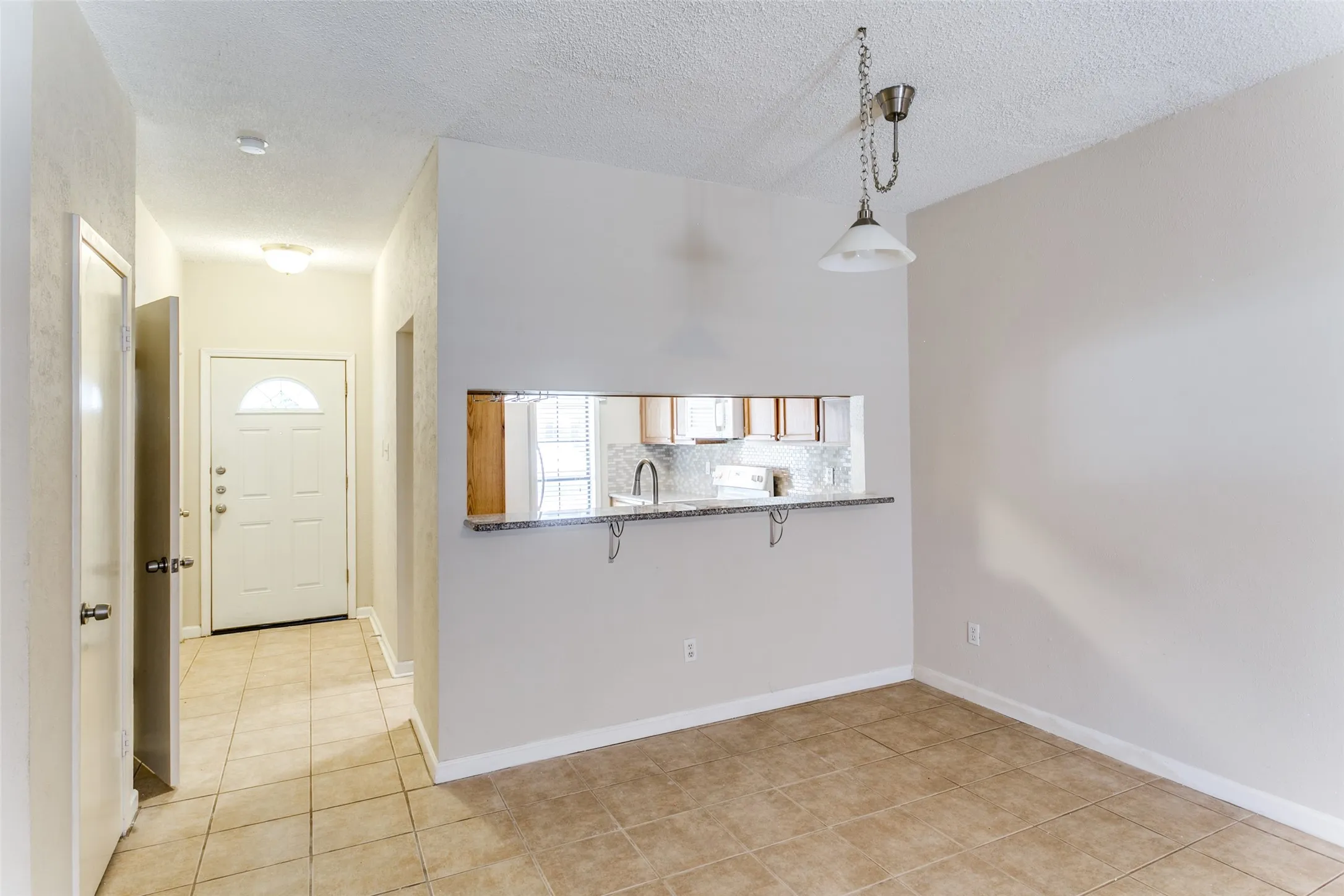 Condominium For Rent in Dallas County , 238 Samuel Boulevard 1T, Coppell, Texas 75019, 2 Bedroom, 2 Bathroom, Garage spaces, 1,188 Sqft, built in 1984, mls#21384287, Real Estate Agent in Coppell, Homes For Rent in Dallas county, Homes For Rent in Coppell, Realtor in Coppell Texas, Real Estate Brokerage Independent Realty Texas, Luminita Cordes Realtor