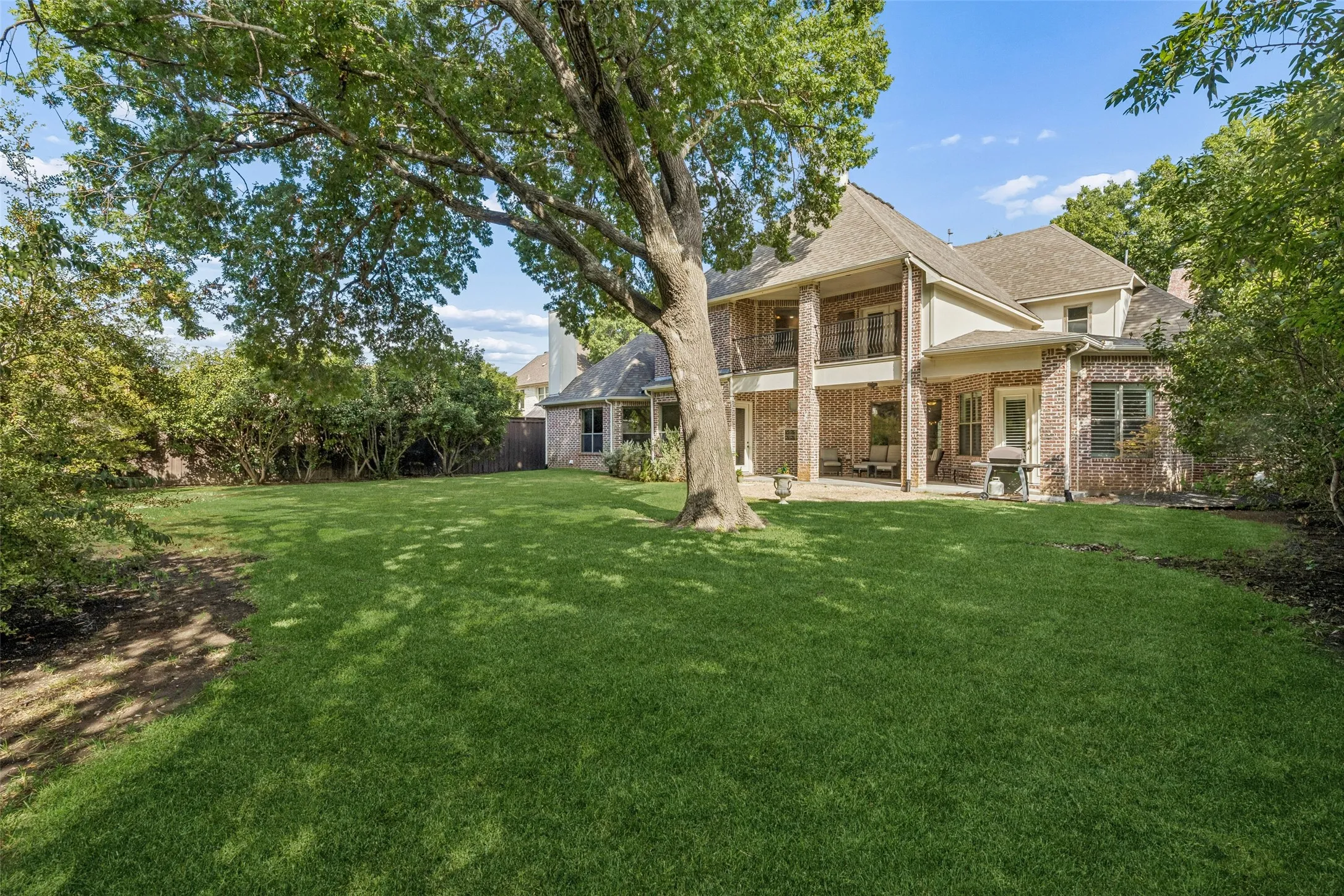 Single Family Residence For Sale in Dallas County , 5814 Meaders Lane, Dallas, Texas 75230, 5 Bedroom, 6 Bathroom, 3 Garage spaces, 4,829 Sqft, built in 2006, mls#21384120, Real Estate Agent in Dallas, Homes For Sale in Dallas county, Homes For Sale in Dallas, Realtor in Dallas Texas, Real Estate Brokerage Independent Realty Texas, Luminita Cordes Realtor
