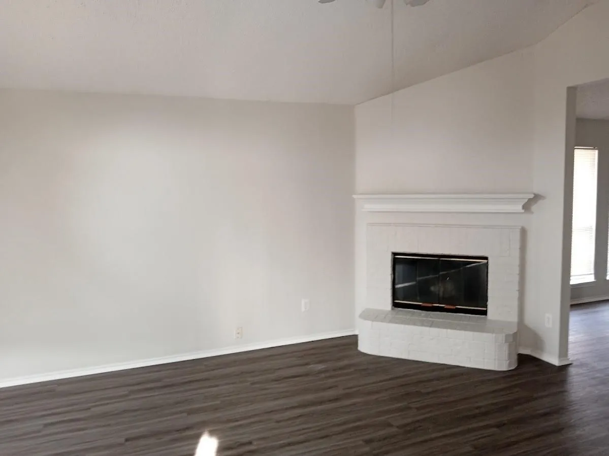 Single Family Residence For Rent in Dallas County , 12207 China Lake Drive, Dallas, Texas 75253, 3 Bedroom, 2 Bathroom, 2 Garage spaces, 1,557 Sqft, built in 1994, mls#21383171, Real Estate Agent in Dallas, Homes For Rent in Dallas county, Homes For Rent in Dallas, Realtor in Dallas Texas, Real Estate Brokerage Independent Realty Texas, Luminita Cordes Realtor