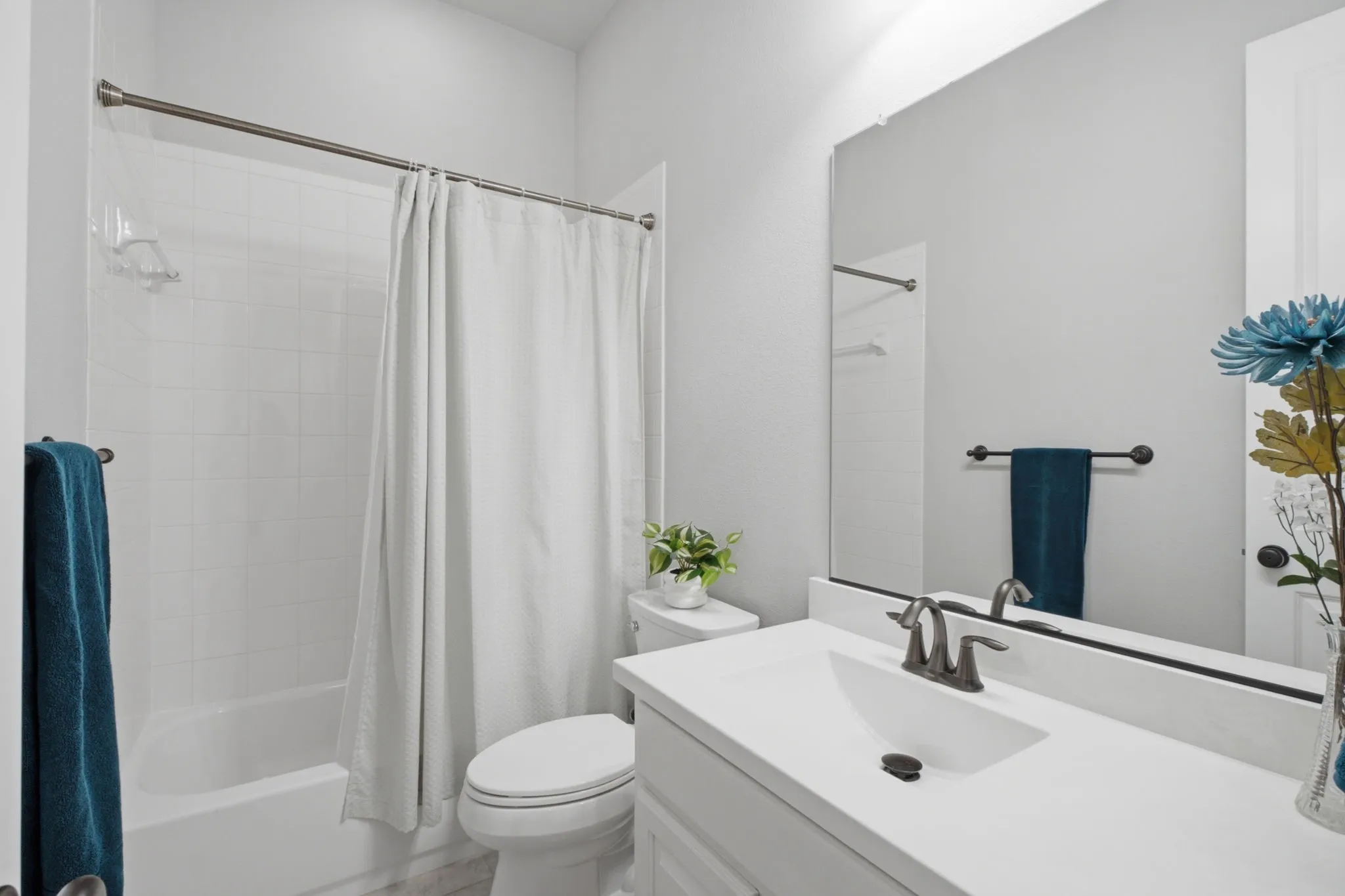 Single Family Residence For Sale in Collin County , 1215 Baird Way, Celina, Texas 75009, 4 Bedroom, 5 Bathroom, 3 Garage spaces, 3,441 Sqft, built in 2014, mls#21378832, Real Estate Agent in Celina, Homes For Sale in Collin county, Homes For Sale in Celina, Realtor in Celina Texas, Real Estate Brokerage Independent Realty Texas, Luminita Cordes Realtor