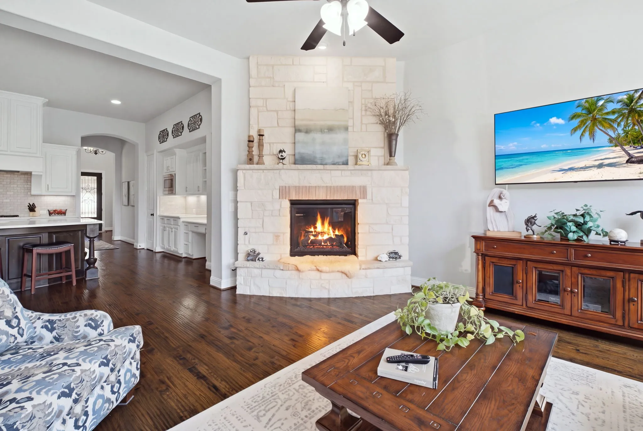 Single Family Residence For Sale in Collin County , 1215 Baird Way, Celina, Texas 75009, 4 Bedroom, 5 Bathroom, 3 Garage spaces, 3,441 Sqft, built in 2014, mls#21378832, Real Estate Agent in Celina, Homes For Sale in Collin county, Homes For Sale in Celina, Realtor in Celina Texas, Real Estate Brokerage Independent Realty Texas, Luminita Cordes Realtor