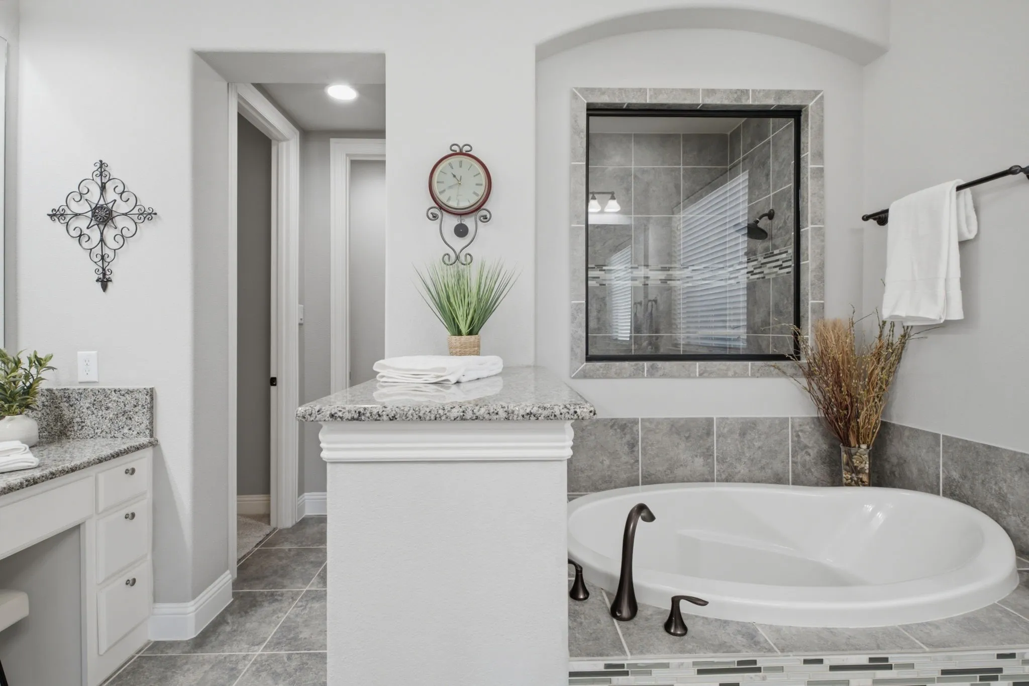 Single Family Residence For Sale in Collin County , 1215 Baird Way, Celina, Texas 75009, 4 Bedroom, 5 Bathroom, 3 Garage spaces, 3,441 Sqft, built in 2014, mls#21378832, Real Estate Agent in Celina, Homes For Sale in Collin county, Homes For Sale in Celina, Realtor in Celina Texas, Real Estate Brokerage Independent Realty Texas, Luminita Cordes Realtor