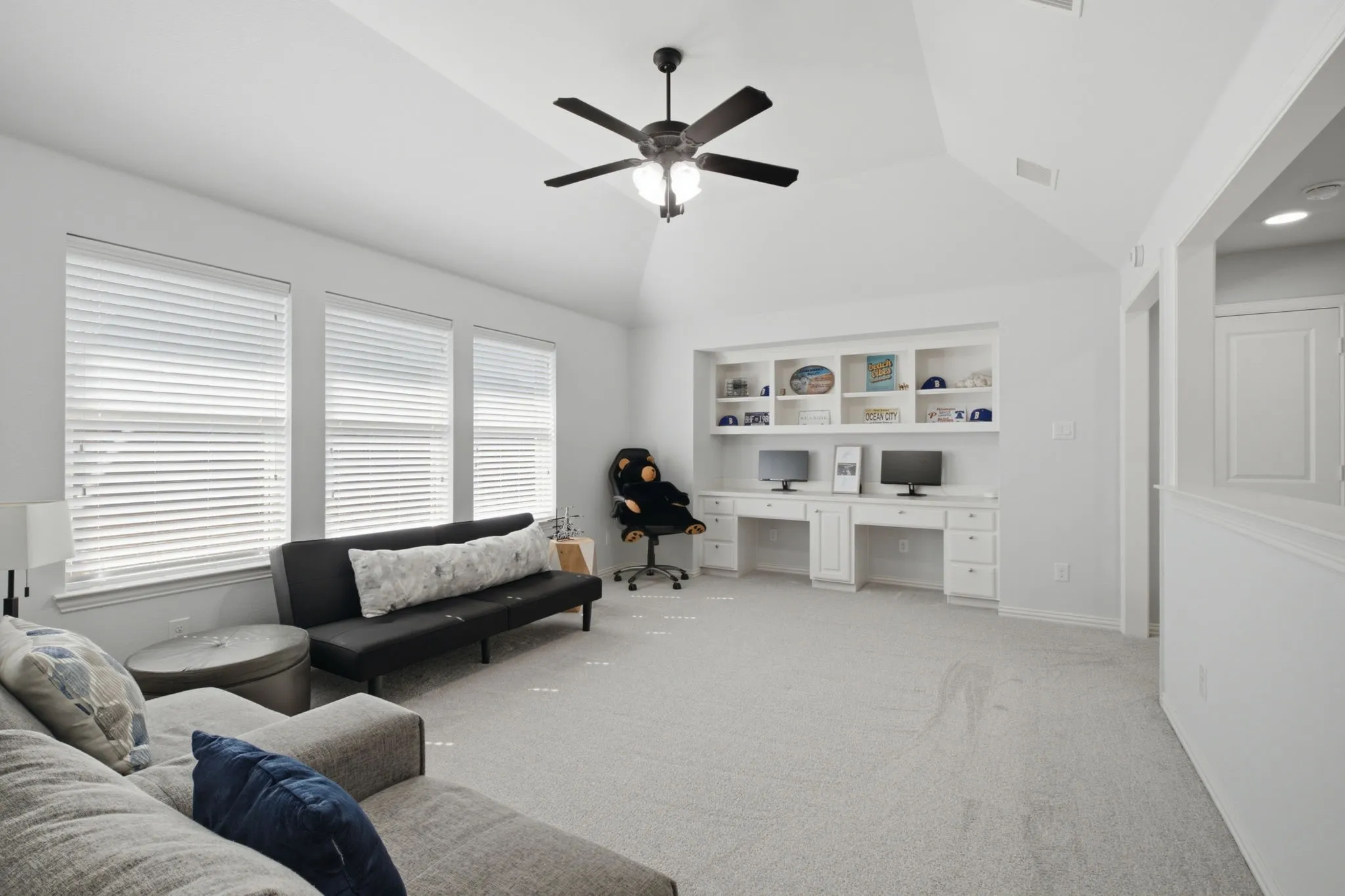 Game room upstairs or use as another living area with custom built-ins.