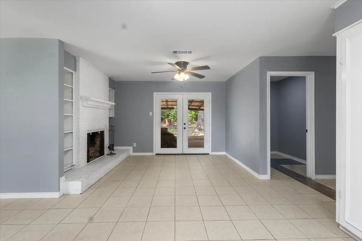 Single Family Residence For Sale in Smith County , 11369 Sherra, Tyler, Texas 75706, 3 Bedroom, 2 Bathroom, 2 Garage spaces, 1,449 Sqft, built in 1968, mls#21384301, Real Estate Agent in Tyler, Homes For Sale in Smith county, Homes For Sale in Tyler, Realtor in Tyler Texas, Real Estate Brokerage Independent Realty Texas, Luminita Cordes Realtor