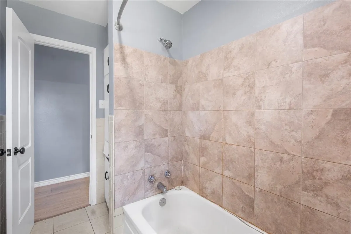 Single Family Residence For Sale in Smith County , 11369 Sherra, Tyler, Texas 75706, 3 Bedroom, 2 Bathroom, 2 Garage spaces, 1,449 Sqft, built in 1968, mls#21384301, Real Estate Agent in Tyler, Homes For Sale in Smith county, Homes For Sale in Tyler, Realtor in Tyler Texas, Real Estate Brokerage Independent Realty Texas, Luminita Cordes Realtor