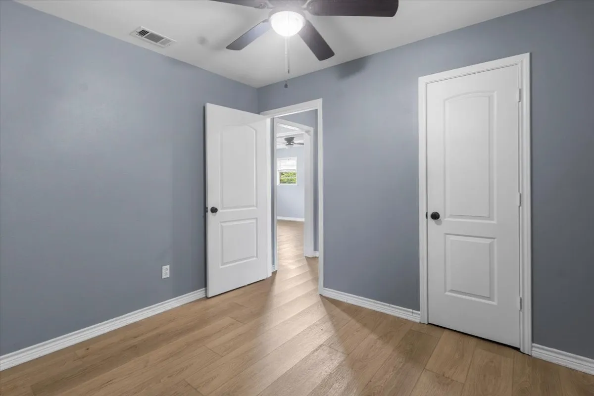 Single Family Residence For Sale in Smith County , 11369 Sherra, Tyler, Texas 75706, 3 Bedroom, 2 Bathroom, 2 Garage spaces, 1,449 Sqft, built in 1968, mls#21384301, Real Estate Agent in Tyler, Homes For Sale in Smith county, Homes For Sale in Tyler, Realtor in Tyler Texas, Real Estate Brokerage Independent Realty Texas, Luminita Cordes Realtor
