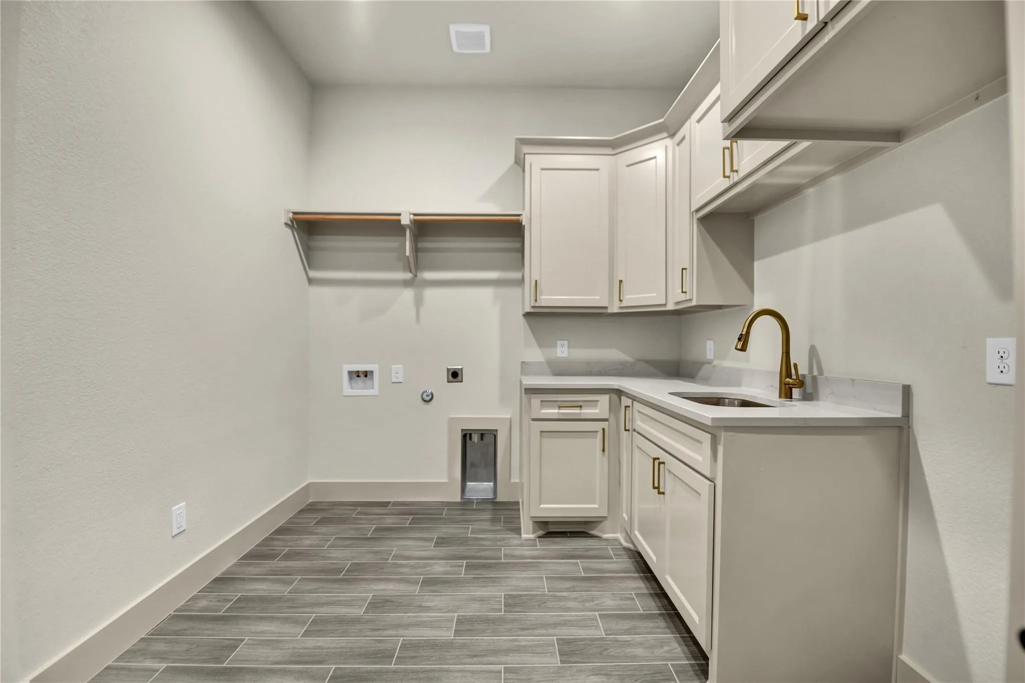 Single Family Residence For Sale in Wise County , 119 Guynell Ridge, Decatur, Texas 76234, 4 Bedroom, 3 Bathroom, 3 Garage spaces, 2,834 Sqft, built in 2026, mls#21384298, Real Estate Agent in Decatur, Homes For Sale in Wise county, Homes For Sale in Decatur, Realtor in Decatur Texas, Real Estate Brokerage Independent Realty Texas, Luminita Cordes Realtor