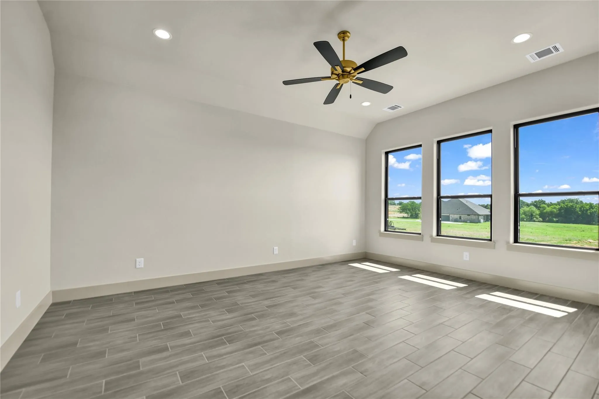 Single Family Residence For Sale in Wise County , 119 Guynell Ridge, Decatur, Texas 76234, 4 Bedroom, 3 Bathroom, 3 Garage spaces, 2,834 Sqft, built in 2026, mls#21384298, Real Estate Agent in Decatur, Homes For Sale in Wise county, Homes For Sale in Decatur, Realtor in Decatur Texas, Real Estate Brokerage Independent Realty Texas, Luminita Cordes Realtor