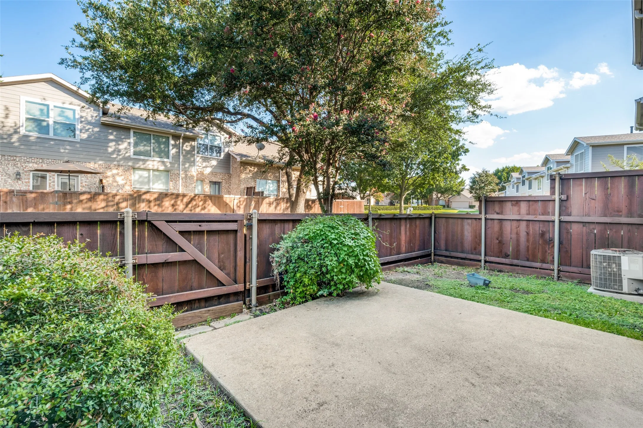 Single Family Residence For Sale in Denton County , 3208 Parma Lane, Plano, Texas 75093, 2 Bedroom, 3 Bathroom, 2 Garage spaces, 1,535 Sqft, built in 2002, mls#21384202, Real Estate Agent in Plano, Homes For Sale in Denton county, Homes For Sale in Plano, Realtor in Plano Texas, Real Estate Brokerage Independent Realty Texas, Luminita Cordes Realtor