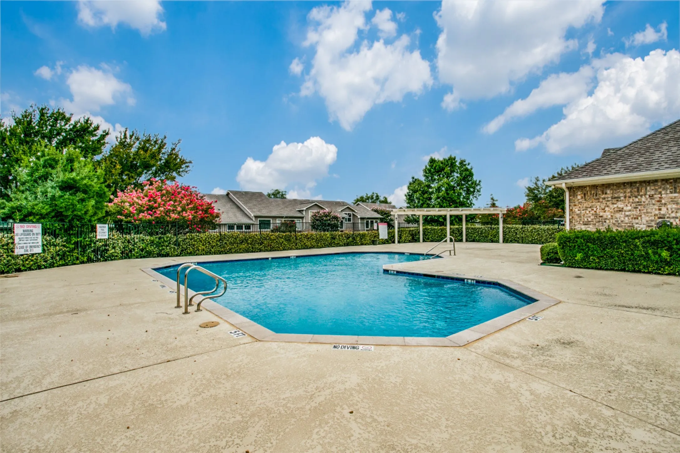 Single Family Residence For Sale in Denton County , 3208 Parma Lane, Plano, Texas 75093, 2 Bedroom, 3 Bathroom, 2 Garage spaces, 1,535 Sqft, built in 2002, mls#21384202, Real Estate Agent in Plano, Homes For Sale in Denton county, Homes For Sale in Plano, Realtor in Plano Texas, Real Estate Brokerage Independent Realty Texas, Luminita Cordes Realtor
