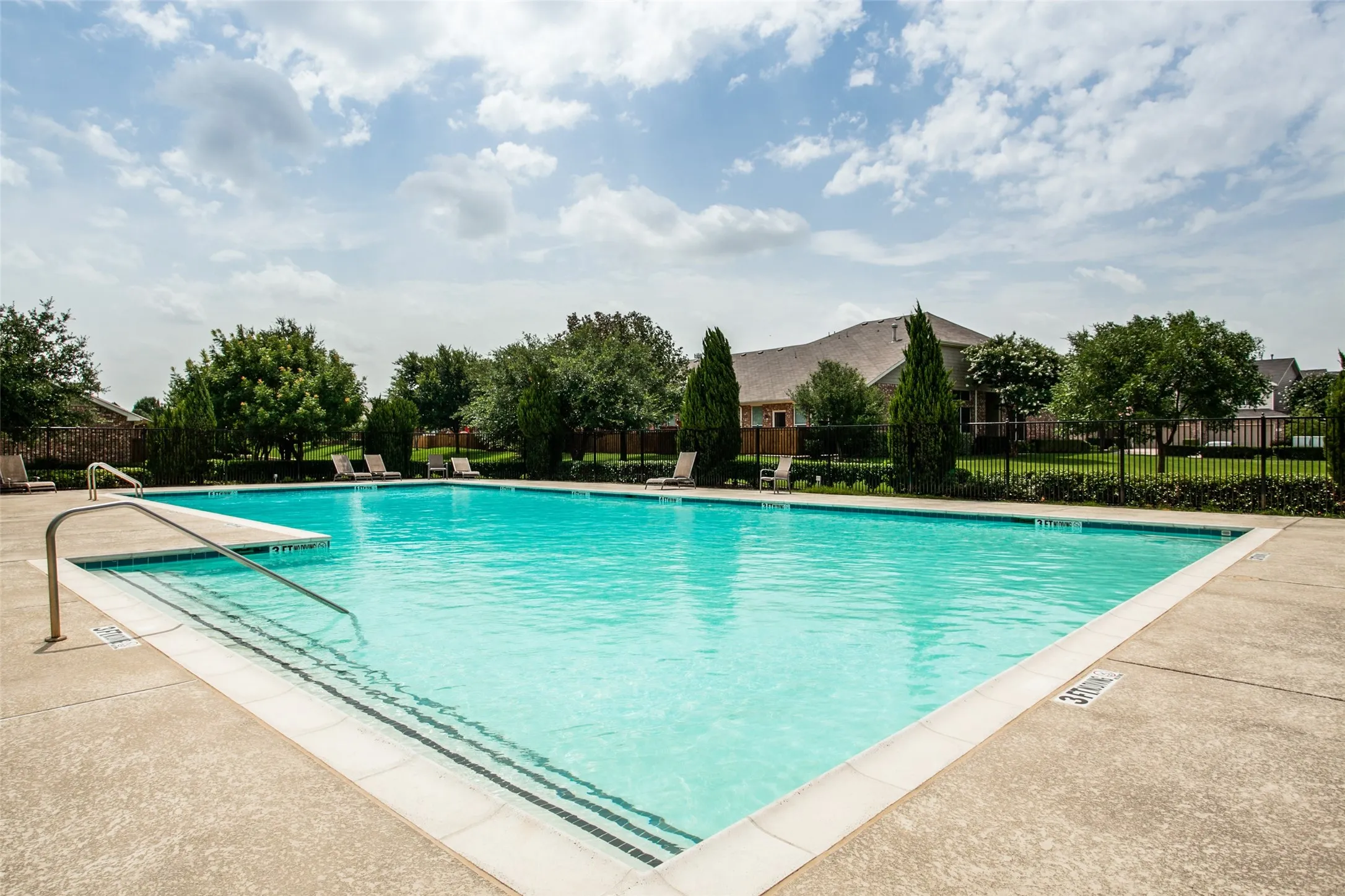 Single Family Residence For Sale in Denton County , 3208 Parma Lane, Plano, Texas 75093, 2 Bedroom, 3 Bathroom, 2 Garage spaces, 1,535 Sqft, built in 2002, mls#21384202, Real Estate Agent in Plano, Homes For Sale in Denton county, Homes For Sale in Plano, Realtor in Plano Texas, Real Estate Brokerage Independent Realty Texas, Luminita Cordes Realtor