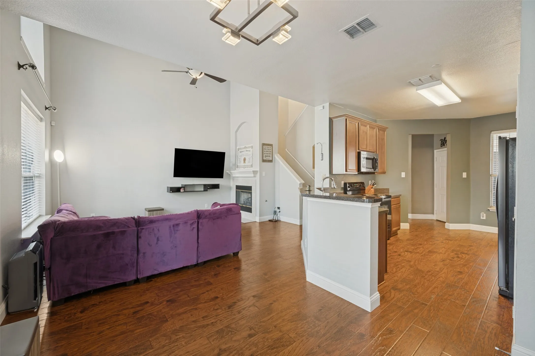 Single Family Residence For Sale in Denton County , 3208 Parma Lane, Plano, Texas 75093, 2 Bedroom, 3 Bathroom, 2 Garage spaces, 1,535 Sqft, built in 2002, mls#21384202, Real Estate Agent in Plano, Homes For Sale in Denton county, Homes For Sale in Plano, Realtor in Plano Texas, Real Estate Brokerage Independent Realty Texas, Luminita Cordes Realtor