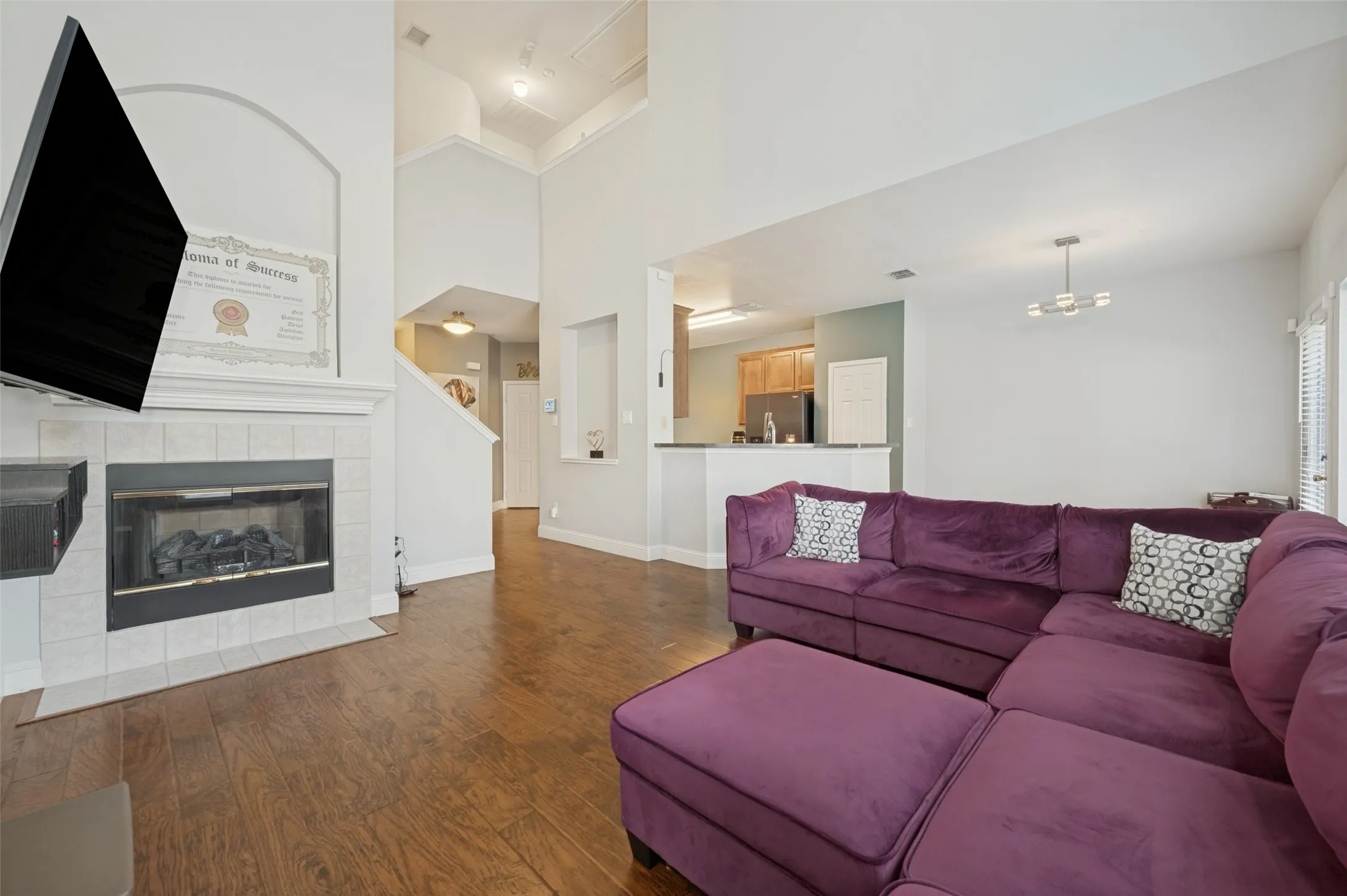 Single Family Residence For Sale in Denton County , 3208 Parma Lane, Plano, Texas 75093, 2 Bedroom, 3 Bathroom, 2 Garage spaces, 1,535 Sqft, built in 2002, mls#21384202, Real Estate Agent in Plano, Homes For Sale in Denton county, Homes For Sale in Plano, Realtor in Plano Texas, Real Estate Brokerage Independent Realty Texas, Luminita Cordes Realtor