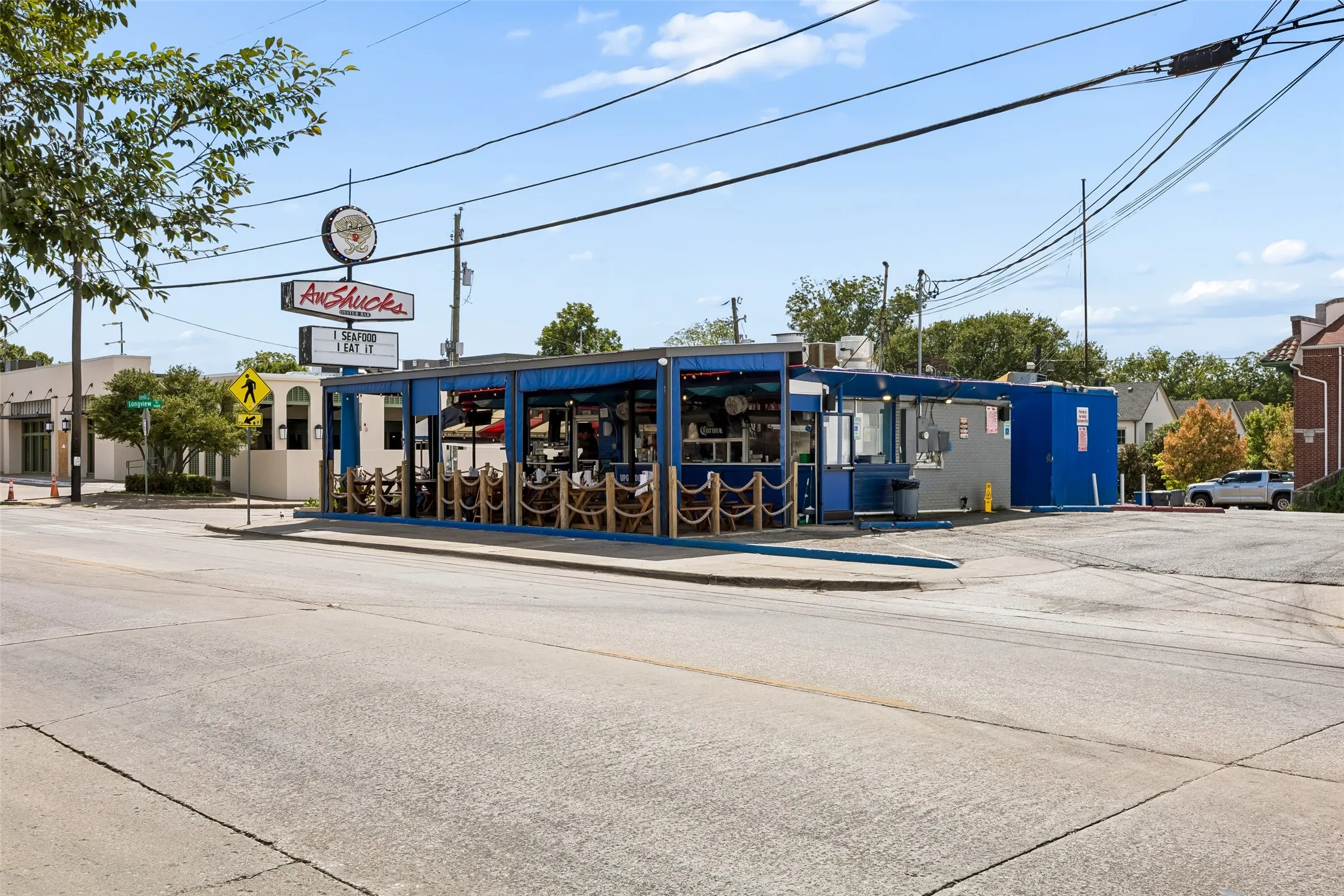 Condominium For Sale in Dallas County , 5757 Martel Avenue A11, Dallas, Texas 75206, 1 Bedroom, 2 Bathroom, Garage spaces, 768 Sqft, built in 1983, mls#21383512, Real Estate Agent in Dallas, Homes For Sale in Dallas county, Homes For Sale in Dallas, Realtor in Dallas Texas, Real Estate Brokerage Independent Realty Texas, Luminita Cordes Realtor