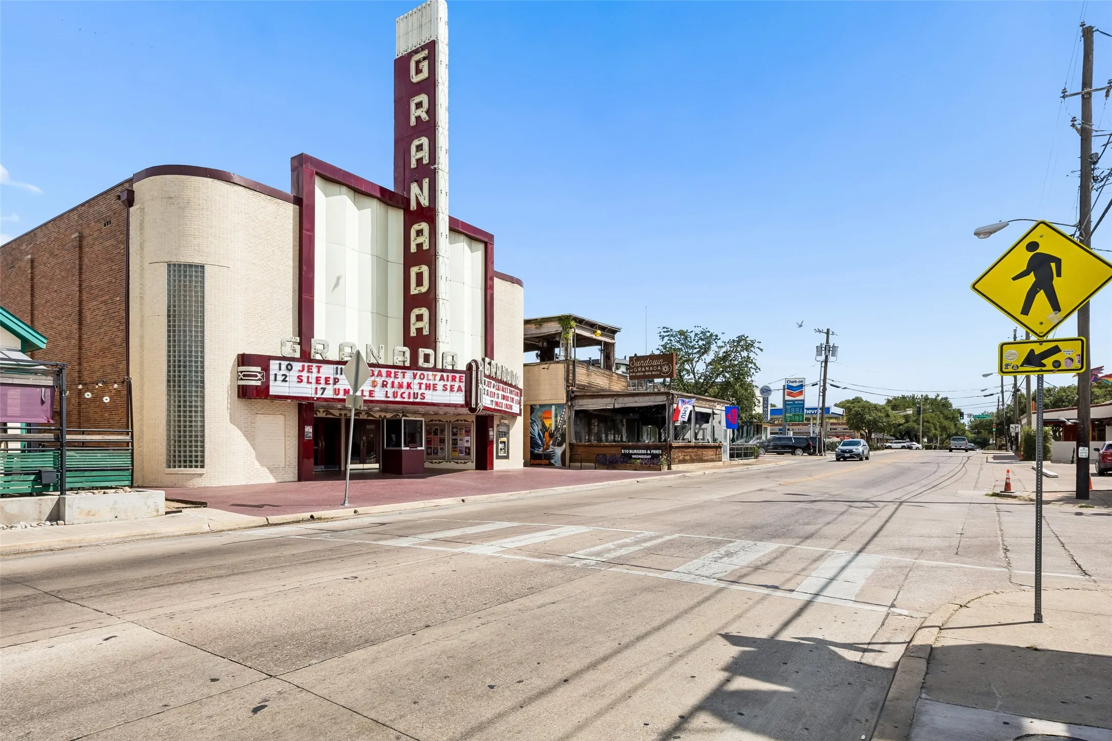 Condominium For Sale in Dallas County , 5757 Martel Avenue A11, Dallas, Texas 75206, 1 Bedroom, 2 Bathroom, Garage spaces, 768 Sqft, built in 1983, mls#21383512, Real Estate Agent in Dallas, Homes For Sale in Dallas county, Homes For Sale in Dallas, Realtor in Dallas Texas, Real Estate Brokerage Independent Realty Texas, Luminita Cordes Realtor