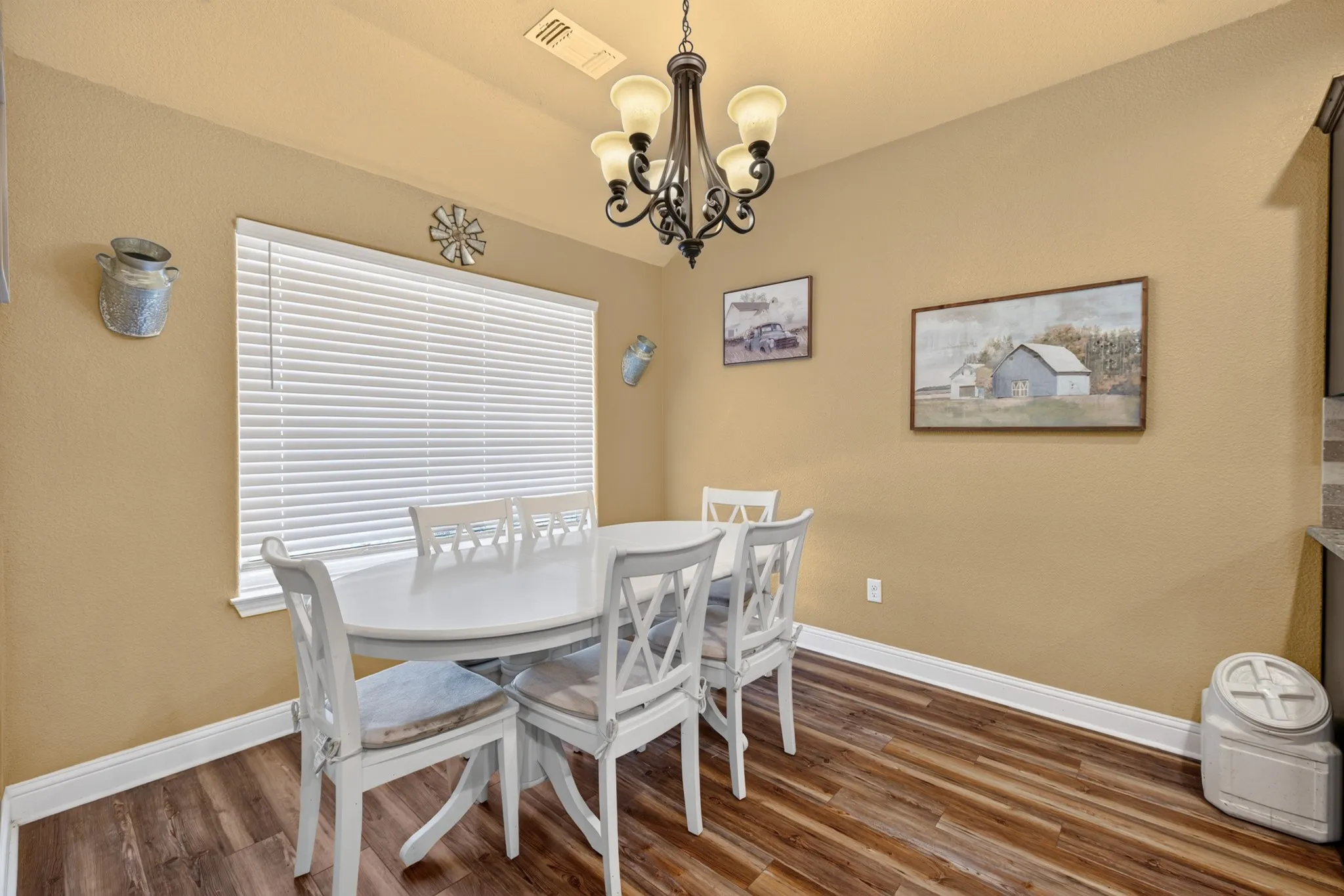 Single Family Residence For Sale in Taylor County , 314 Hog Eye Road, Abilene, Texas 79602, 3 Bedroom, 2 Bathroom, 2 Garage spaces, 1,653 Sqft, built in 2017, mls#21382488, Real Estate Agent in Abilene, Homes For Sale in Taylor county, Homes For Sale in Abilene, Realtor in Abilene Texas, Real Estate Brokerage Independent Realty Texas, Luminita Cordes Realtor