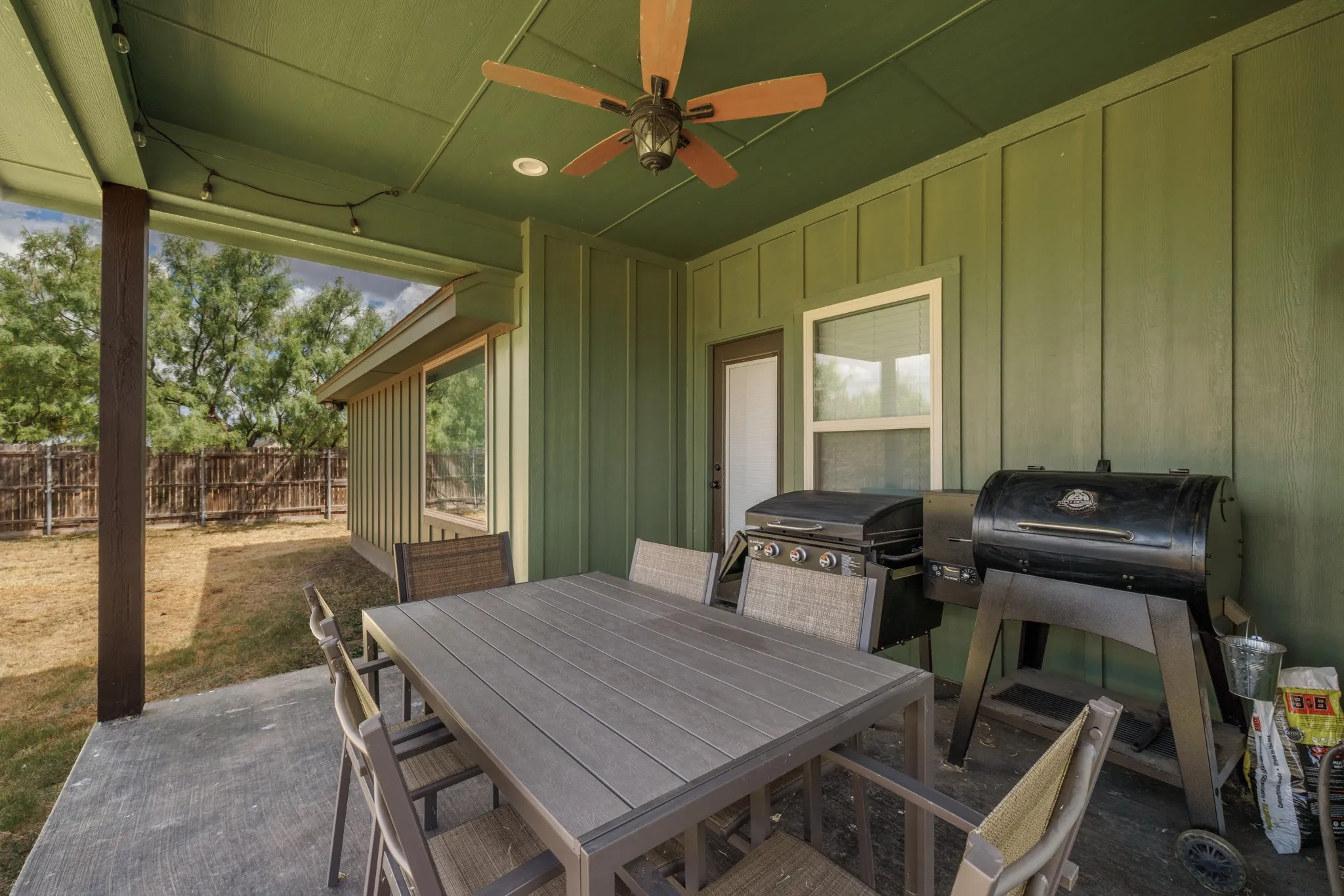 Single Family Residence For Sale in Taylor County , 314 Hog Eye Road, Abilene, Texas 79602, 3 Bedroom, 2 Bathroom, 2 Garage spaces, 1,653 Sqft, built in 2017, mls#21382488, Real Estate Agent in Abilene, Homes For Sale in Taylor county, Homes For Sale in Abilene, Realtor in Abilene Texas, Real Estate Brokerage Independent Realty Texas, Luminita Cordes Realtor