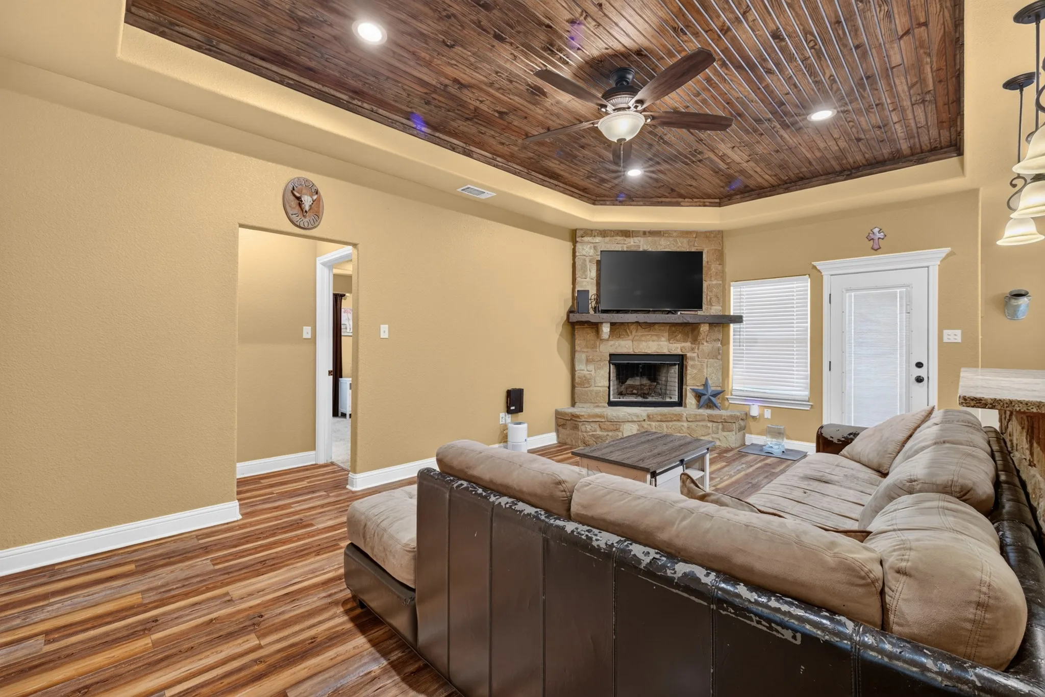 Single Family Residence For Sale in Taylor County , 314 Hog Eye Road, Abilene, Texas 79602, 3 Bedroom, 2 Bathroom, 2 Garage spaces, 1,653 Sqft, built in 2017, mls#21382488, Real Estate Agent in Abilene, Homes For Sale in Taylor county, Homes For Sale in Abilene, Realtor in Abilene Texas, Real Estate Brokerage Independent Realty Texas, Luminita Cordes Realtor