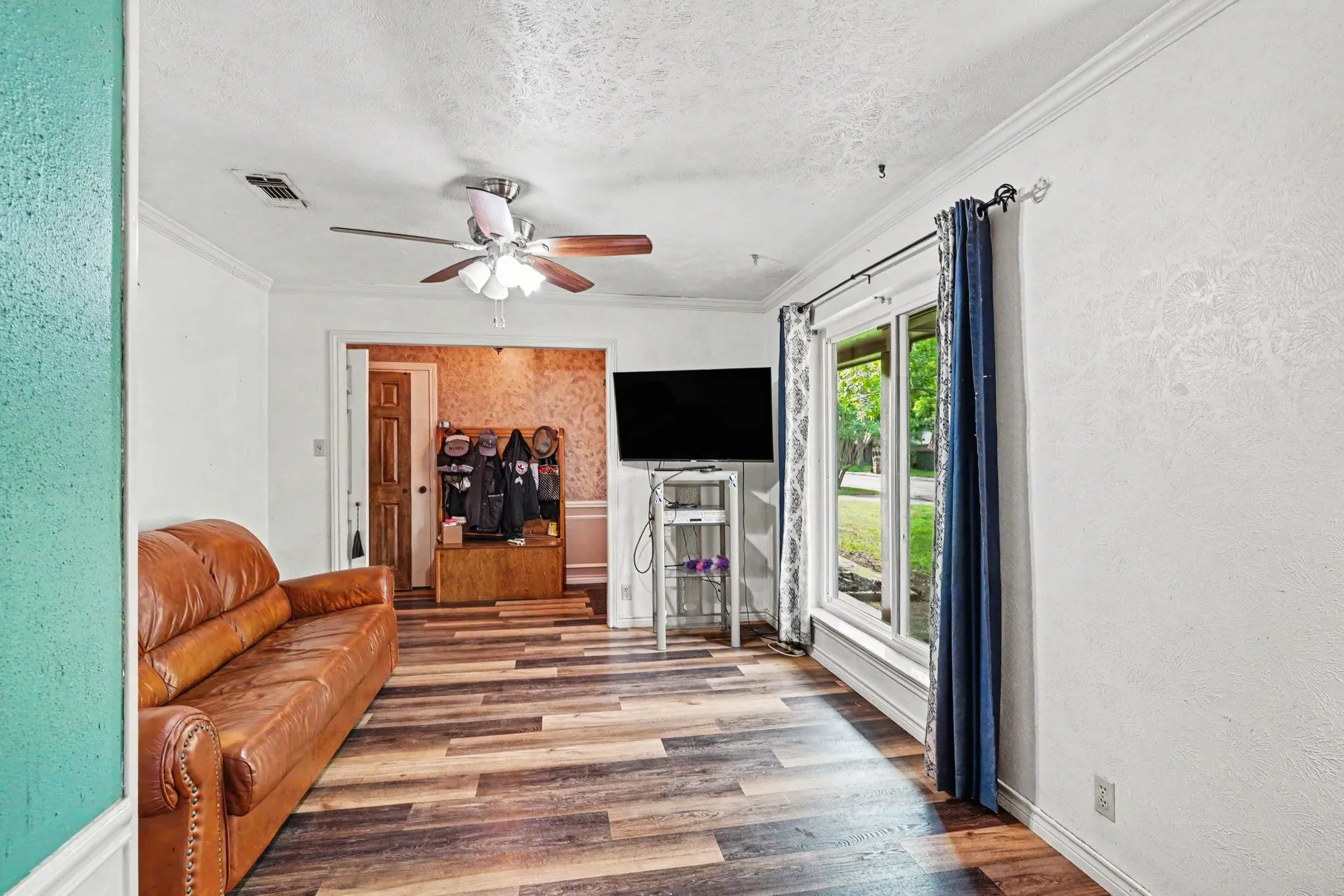 Single Family Residence For Sale in Denton County , 2149 Savannah Trail, Denton, Texas 76205, 4 Bedroom, 3 Bathroom, 2 Garage spaces, 2,205 Sqft, built in 1974, mls#21384266, Real Estate Agent in Denton, Homes For Sale in Denton county, Homes For Sale in Denton, Realtor in Denton Texas, Real Estate Brokerage Independent Realty Texas, Luminita Cordes Realtor