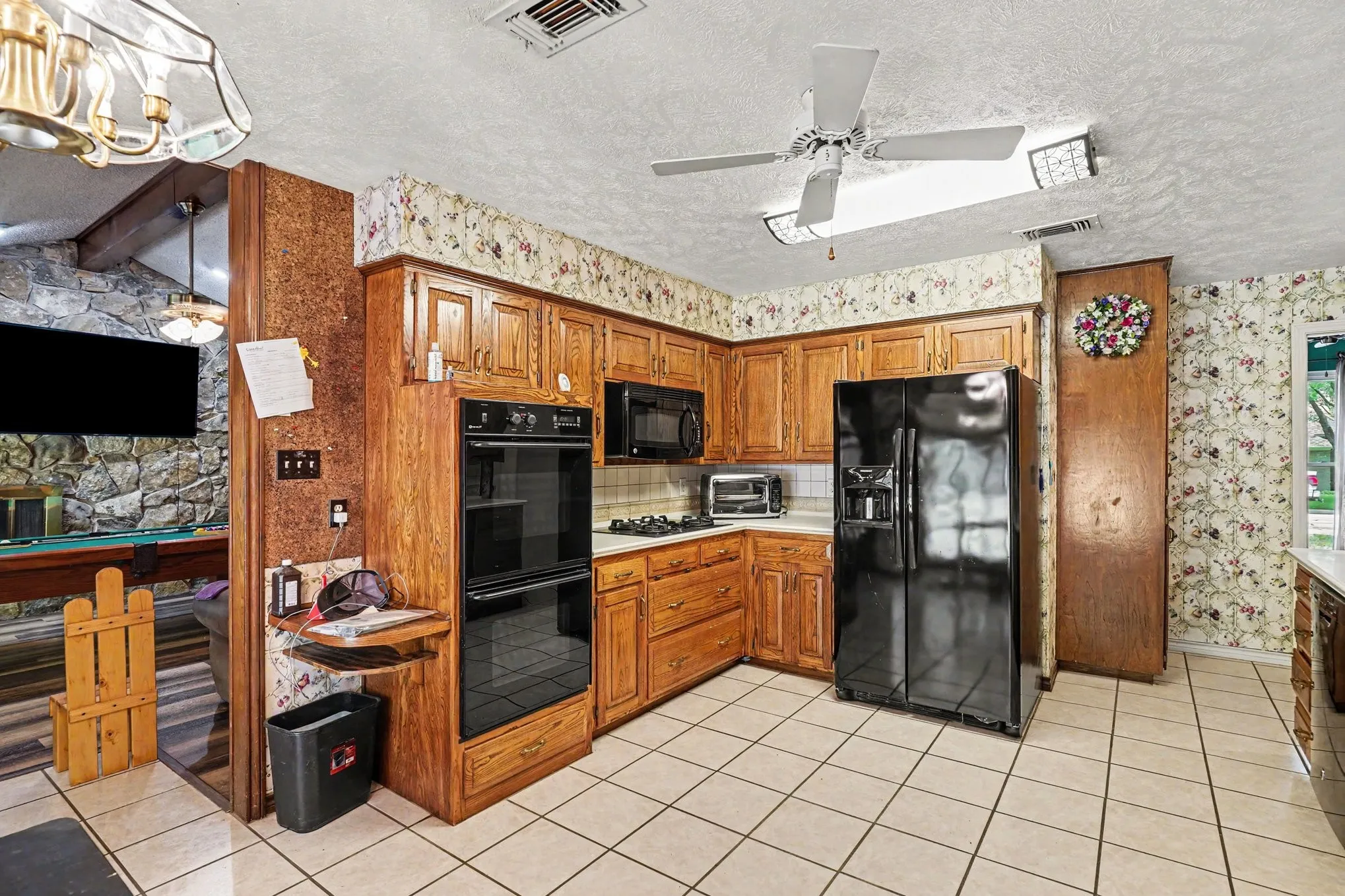 Single Family Residence For Sale in Denton County , 2149 Savannah Trail, Denton, Texas 76205, 4 Bedroom, 3 Bathroom, 2 Garage spaces, 2,205 Sqft, built in 1974, mls#21384266, Real Estate Agent in Denton, Homes For Sale in Denton county, Homes For Sale in Denton, Realtor in Denton Texas, Real Estate Brokerage Independent Realty Texas, Luminita Cordes Realtor