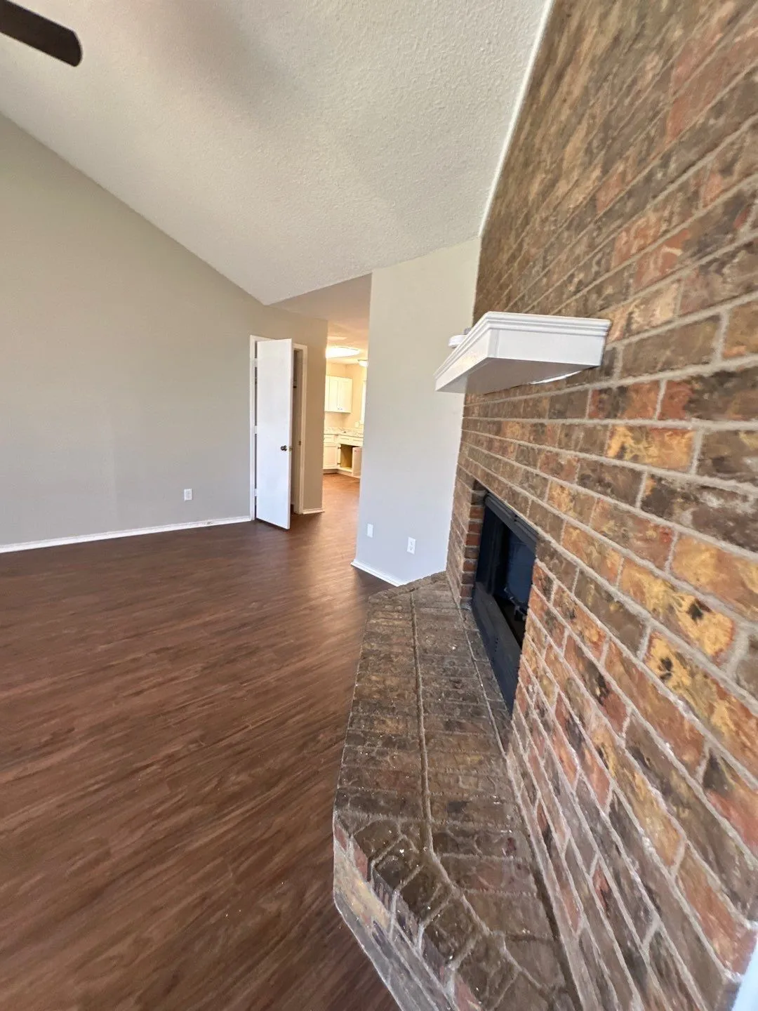 Duplex For Rent in Tarrant County , 441 Signal Hill Court N 443, Fort Worth, Texas 76112, 2 Bedroom, 1 Bathroom, 1 Garage spaces, 2,246 Sqft, built in 1988, mls#21383129, Real Estate Agent in Fort Worth, Homes For Rent in Tarrant county, Homes For Rent in Fort Worth, Realtor in Fort Worth Texas, Real Estate Brokerage Independent Realty Texas, Luminita Cordes Realtor