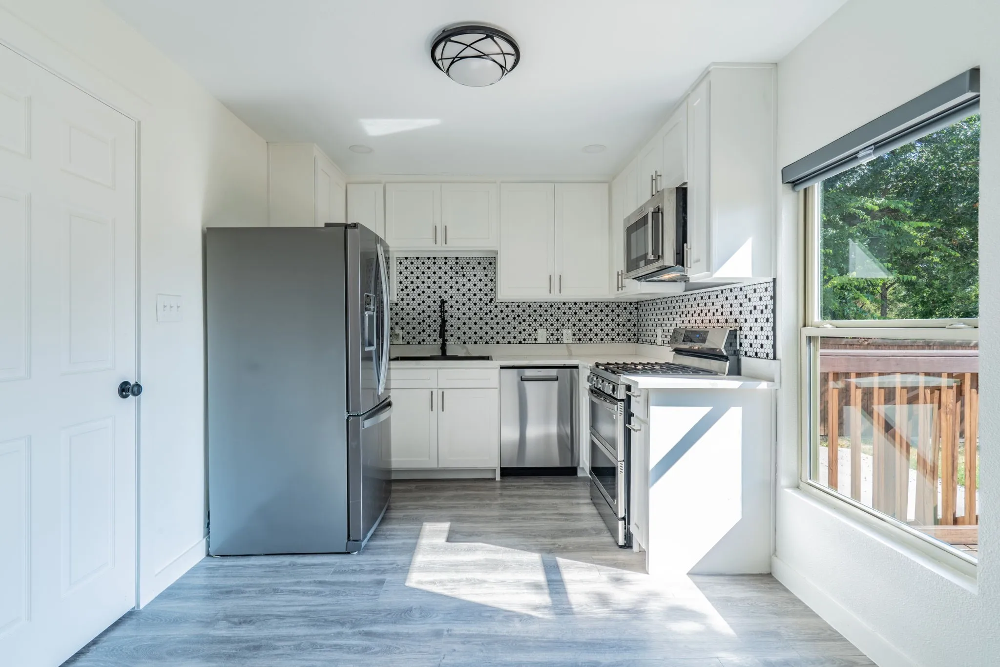 Single Family Residence For Sale in Collin County , 1808 N Waddill Street, Mc Kinney, Texas 75069, 3 Bedroom, 2 Bathroom, 2 Garage spaces, 1,178 Sqft, built in 1970, mls#21375645, Real Estate Agent in Mc Kinney, Homes For Sale in Collin county, Homes For Sale in Mc Kinney, Realtor in Mc Kinney Texas, Real Estate Brokerage Independent Realty Texas, Luminita Cordes Realtor