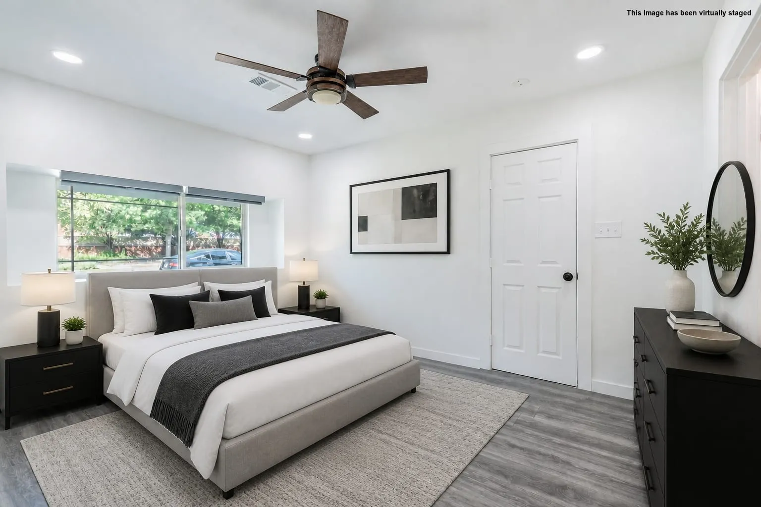 Single Family Residence For Sale in Collin County , 1808 N Waddill Street, Mc Kinney, Texas 75069, 3 Bedroom, 2 Bathroom, 2 Garage spaces, 1,178 Sqft, built in 1970, mls#21375645, Real Estate Agent in Mc Kinney, Homes For Sale in Collin county, Homes For Sale in Mc Kinney, Realtor in Mc Kinney Texas, Real Estate Brokerage Independent Realty Texas, Luminita Cordes Realtor