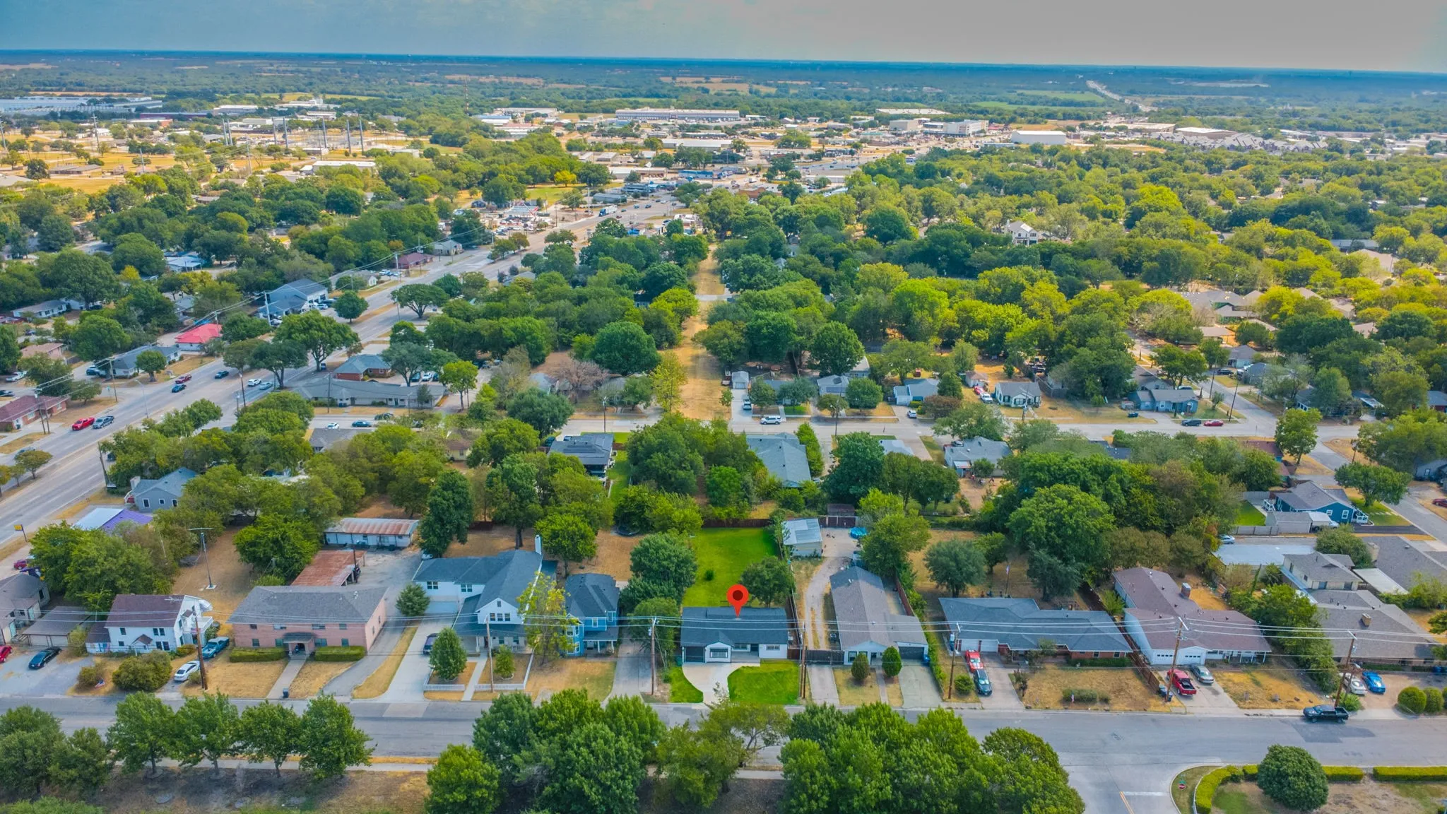 Single Family Residence For Sale in Collin County , 1808 N Waddill Street, Mc Kinney, Texas 75069, 3 Bedroom, 2 Bathroom, 2 Garage spaces, 1,178 Sqft, built in 1970, mls#21375645, Real Estate Agent in Mc Kinney, Homes For Sale in Collin county, Homes For Sale in Mc Kinney, Realtor in Mc Kinney Texas, Real Estate Brokerage Independent Realty Texas, Luminita Cordes Realtor