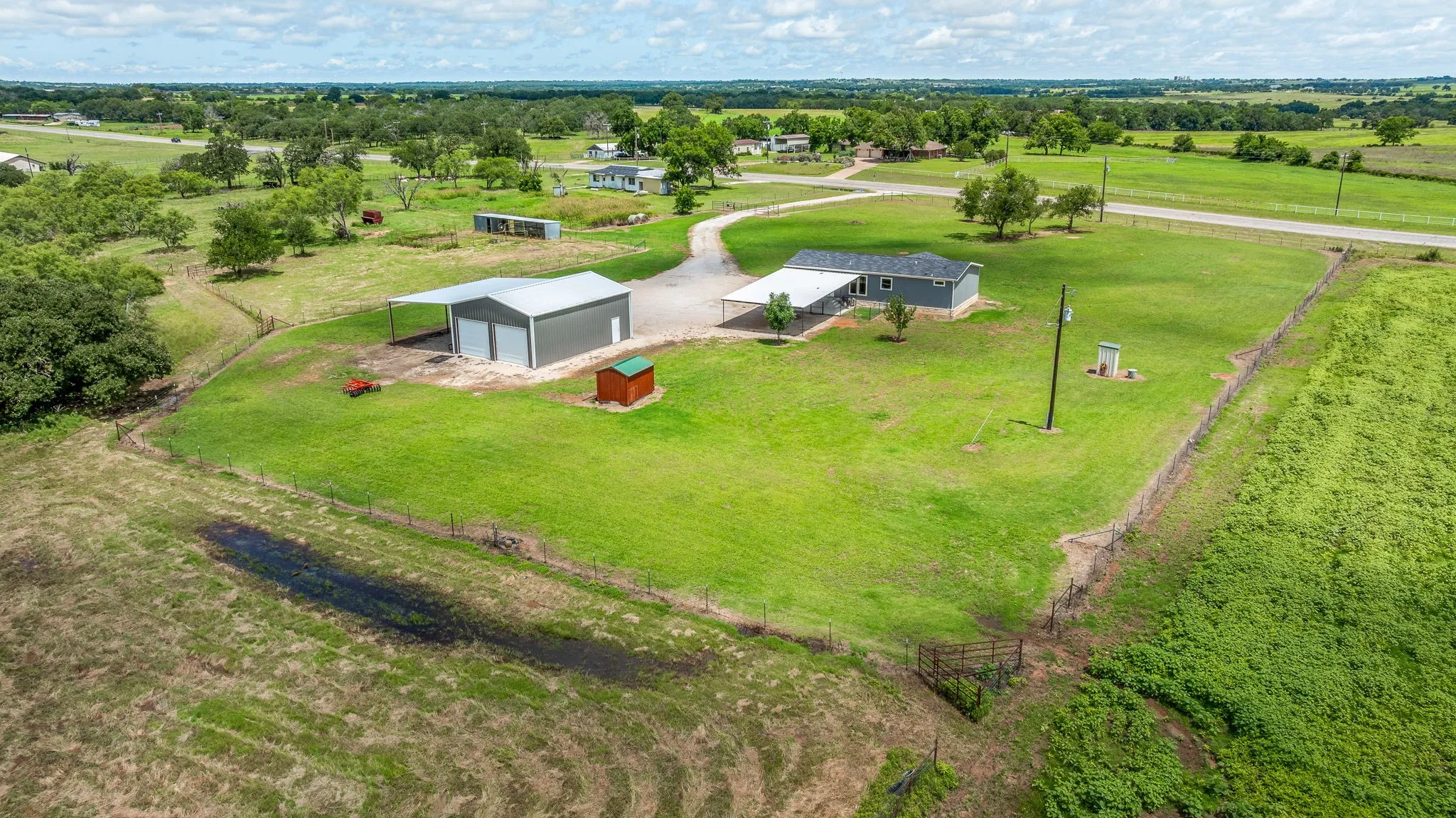 Mobile Home For Sale in Erath County , 14225 W Fm 8, Stephenville, Texas 76401, 3 Bedroom, 2 Bathroom, Garage spaces, 1,568 Sqft, built in 2022, mls#21384285, Real Estate Agent in Stephenville, Homes For Sale in Erath county, Homes For Sale in Stephenville, Realtor in Stephenville Texas, Real Estate Brokerage Independent Realty Texas, Luminita Cordes Realtor