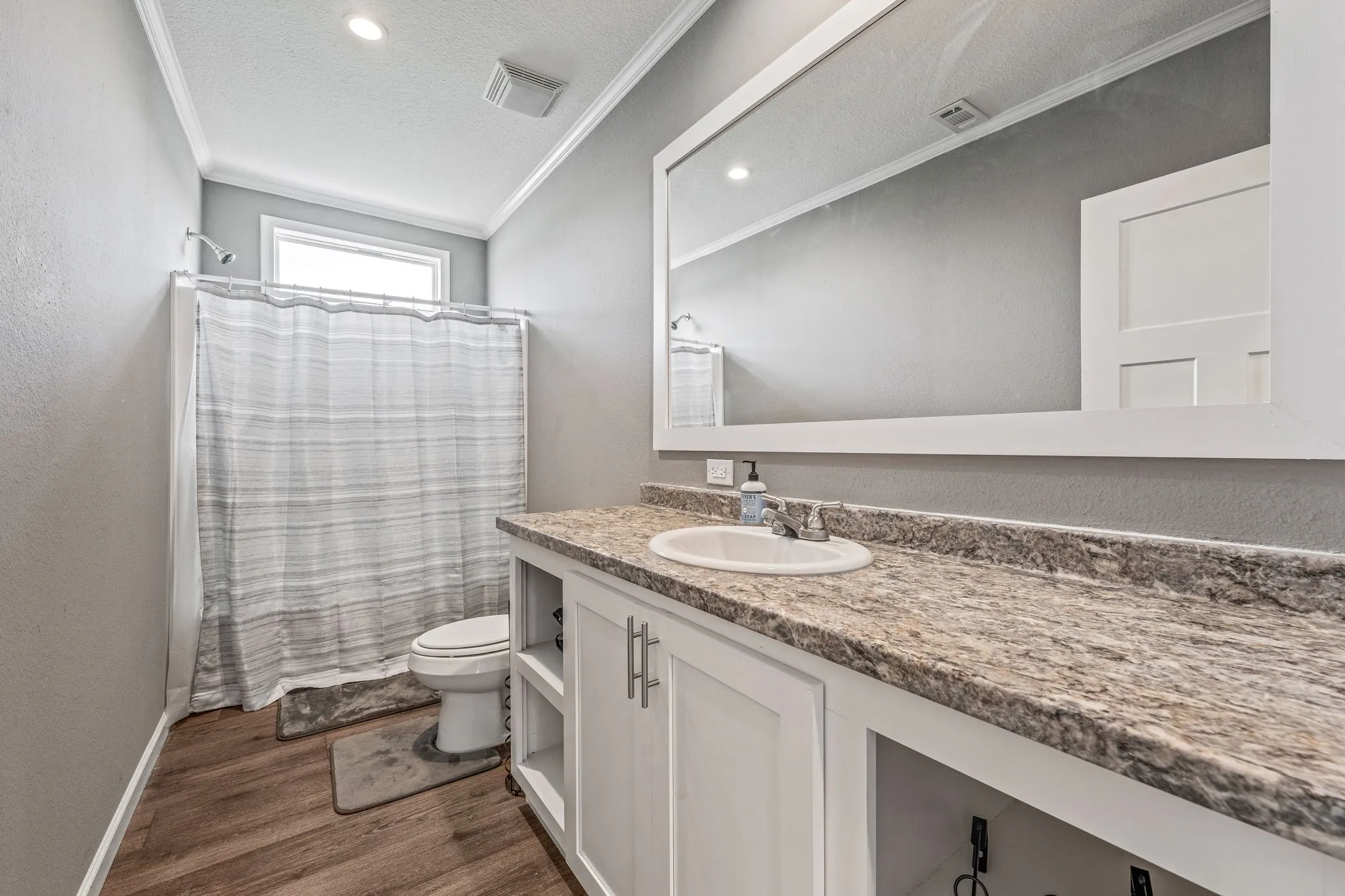 Mobile Home For Sale in Erath County , 14225 W Fm 8, Stephenville, Texas 76401, 3 Bedroom, 2 Bathroom, Garage spaces, 1,568 Sqft, built in 2022, mls#21384285, Real Estate Agent in Stephenville, Homes For Sale in Erath county, Homes For Sale in Stephenville, Realtor in Stephenville Texas, Real Estate Brokerage Independent Realty Texas, Luminita Cordes Realtor