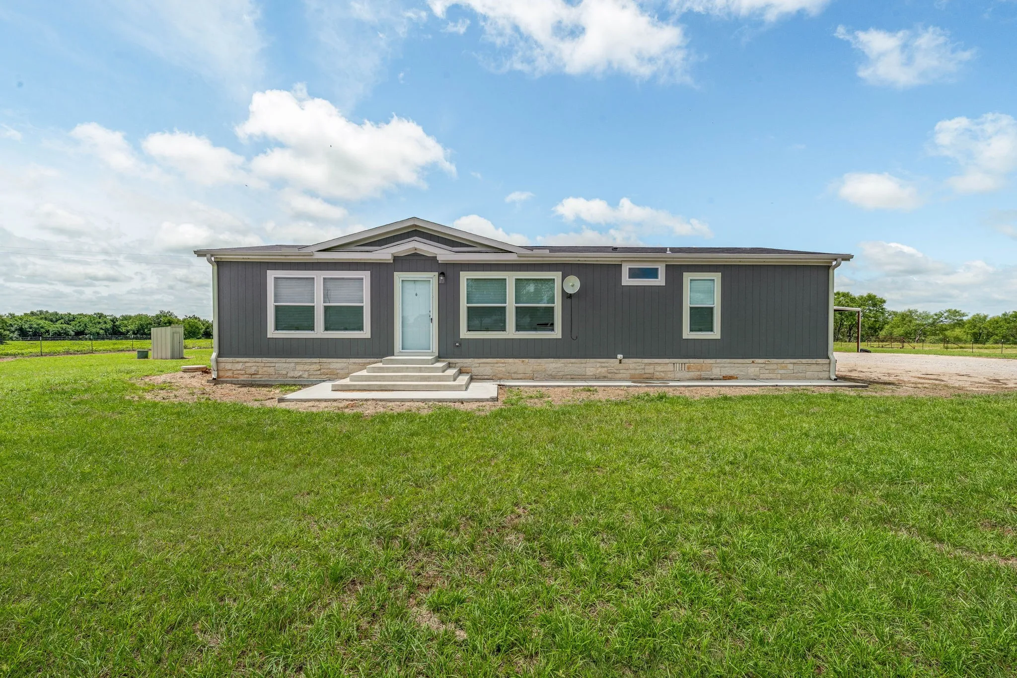 Mobile Home For Sale in Erath County , 14225 W Fm 8, Stephenville, Texas 76401, 3 Bedroom, 2 Bathroom, Garage spaces, 1,568 Sqft, built in 2022, mls#21384285, Real Estate Agent in Stephenville, Homes For Sale in Erath county, Homes For Sale in Stephenville, Realtor in Stephenville Texas, Real Estate Brokerage Independent Realty Texas, Luminita Cordes Realtor
