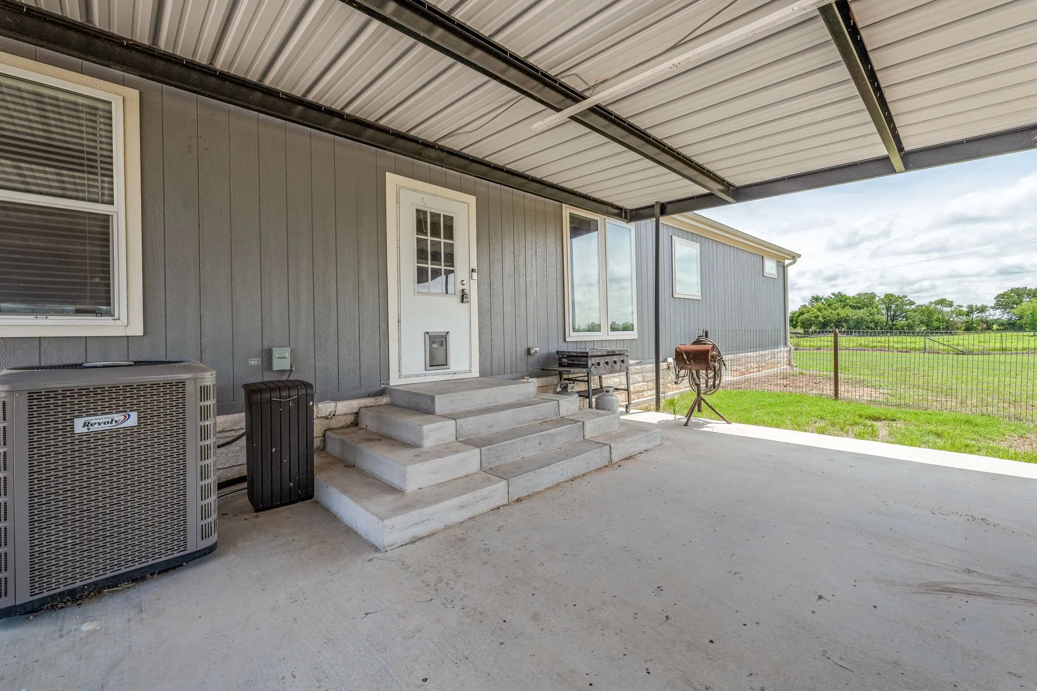 Mobile Home For Sale in Erath County , 14225 W Fm 8, Stephenville, Texas 76401, 3 Bedroom, 2 Bathroom, Garage spaces, 1,568 Sqft, built in 2022, mls#21384285, Real Estate Agent in Stephenville, Homes For Sale in Erath county, Homes For Sale in Stephenville, Realtor in Stephenville Texas, Real Estate Brokerage Independent Realty Texas, Luminita Cordes Realtor