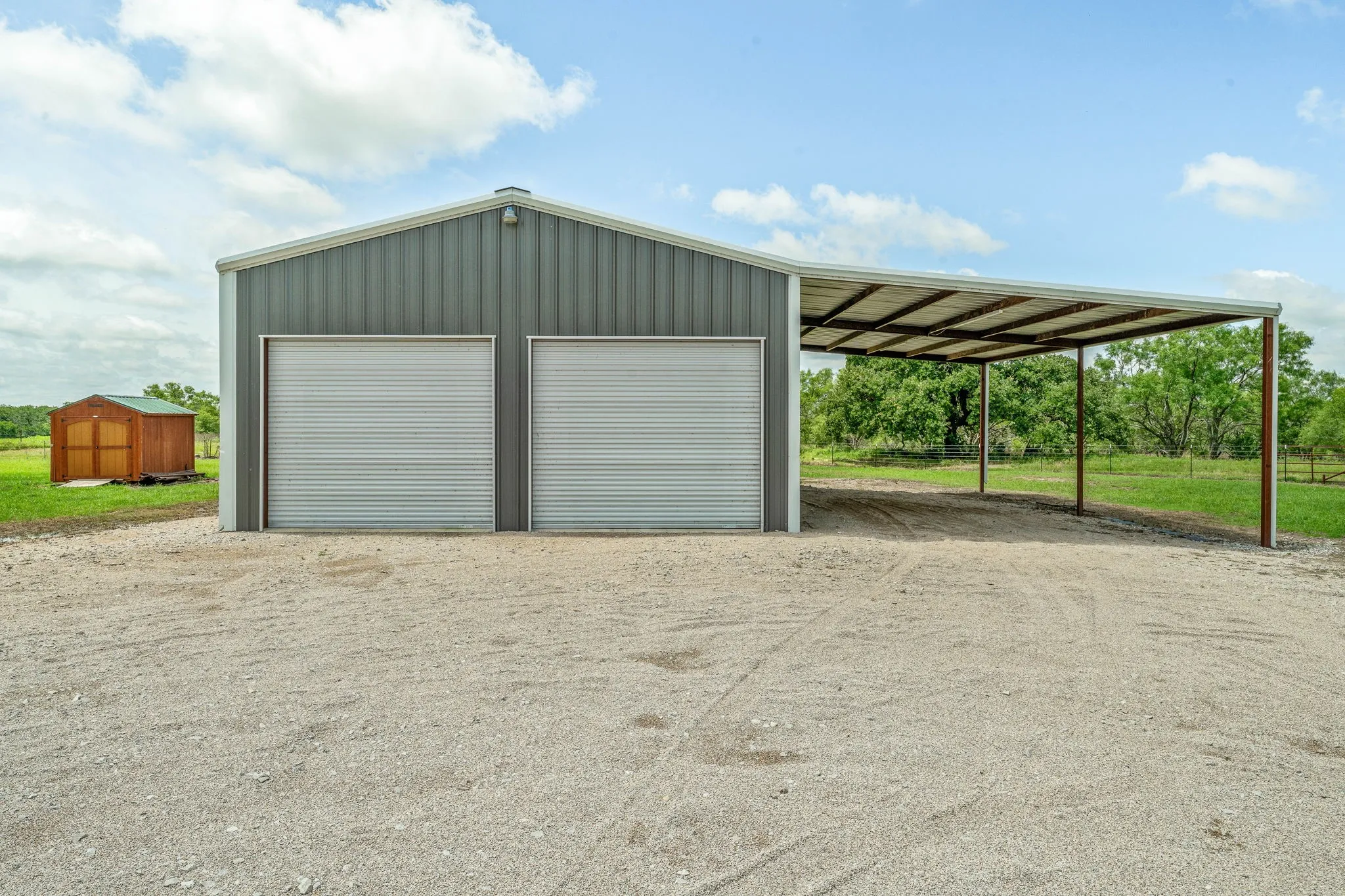 Mobile Home For Sale in Erath County , 14225 W Fm 8, Stephenville, Texas 76401, 3 Bedroom, 2 Bathroom, Garage spaces, 1,568 Sqft, built in 2022, mls#21384285, Real Estate Agent in Stephenville, Homes For Sale in Erath county, Homes For Sale in Stephenville, Realtor in Stephenville Texas, Real Estate Brokerage Independent Realty Texas, Luminita Cordes Realtor